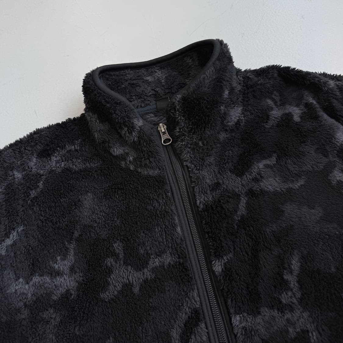 유니클로 제팬 카모 플리스 자켓 블랙 상품이미지3