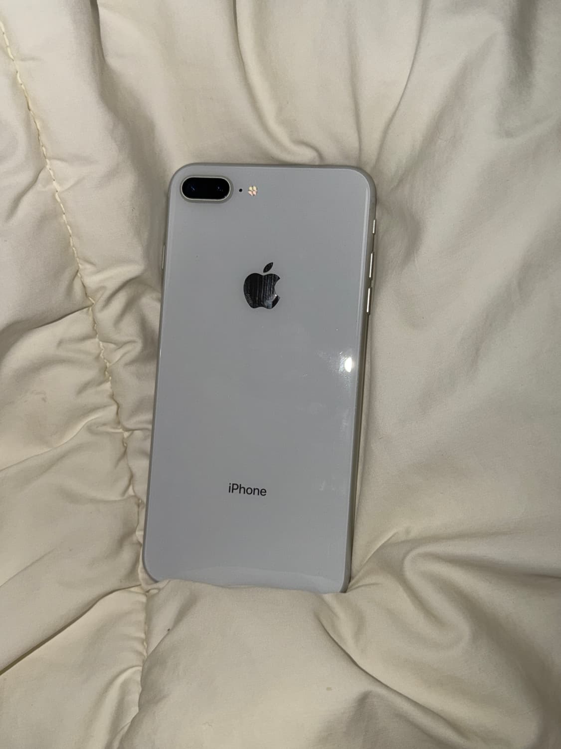 아이폰 8플러스 실버 128기가 상품이미지1