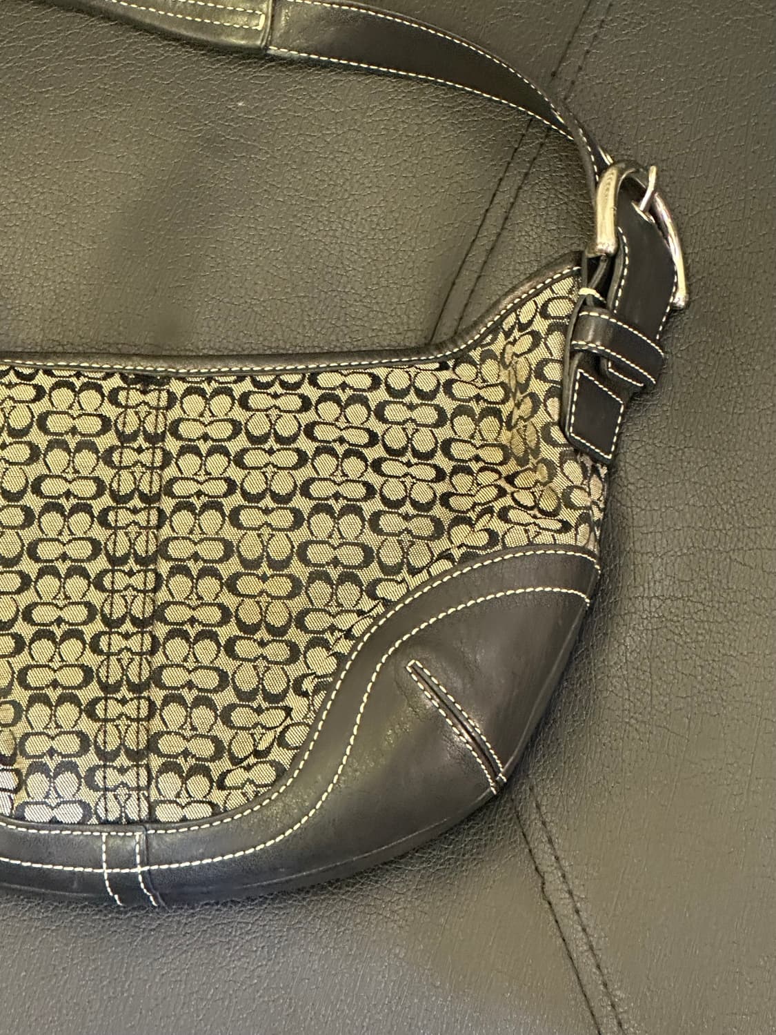 COACH 코치 블랙 스티치숄더백 상품이미지4