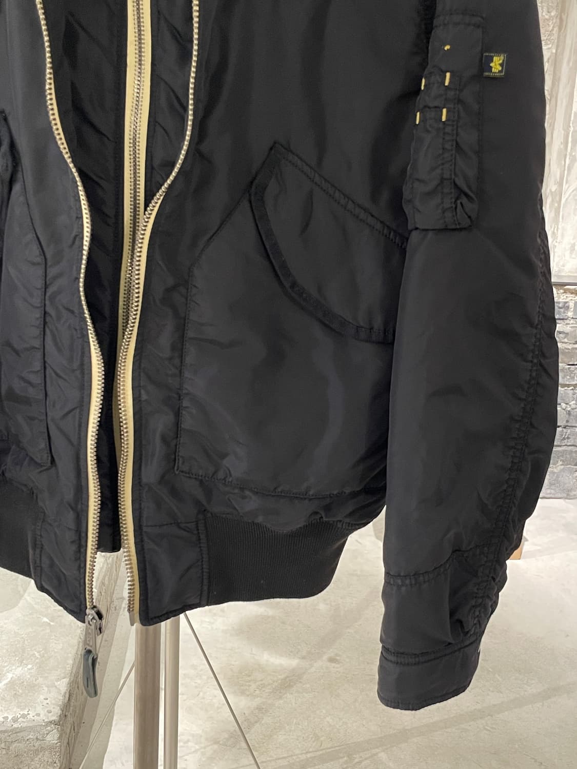 알파 인더스트리 블랙 더블 집 나일론 봄버 자켓 상품이미지5