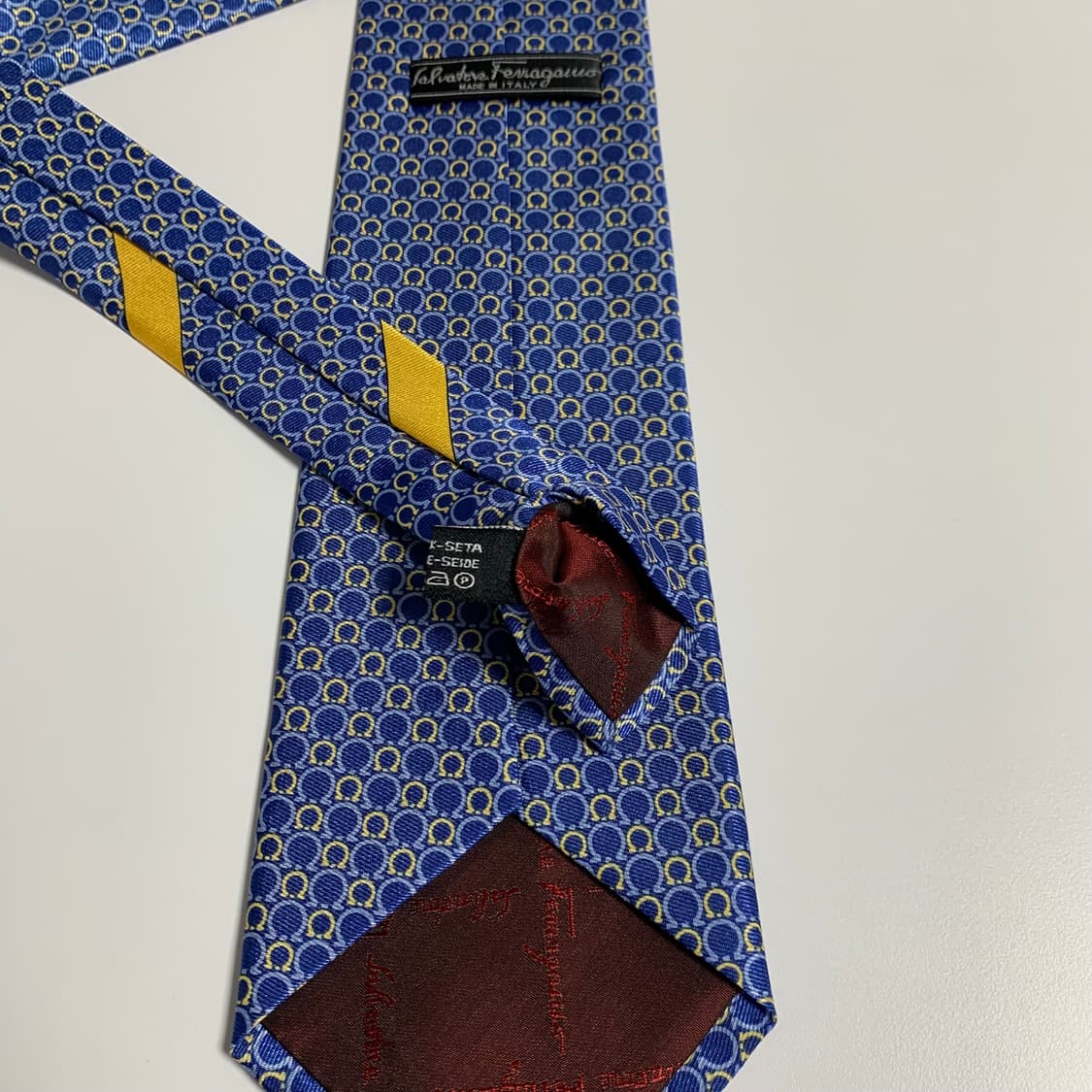 살바토레 페레가모(Ferragamo) 간치니 로고플레이 명품넥타이 최상급 상품이미지7