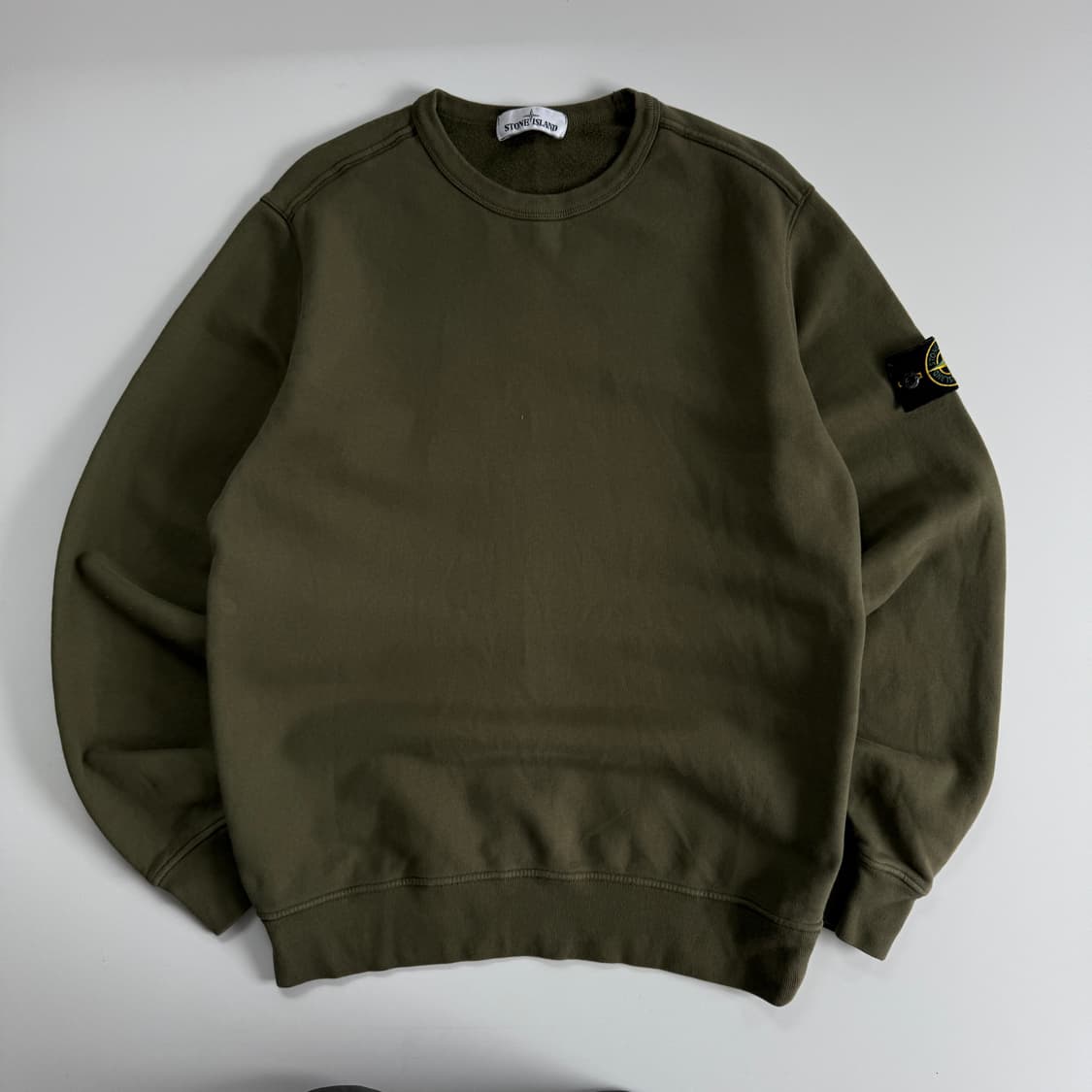 Stone island 스톤아일랜드 카키 와펜 스웻 맨투맨 상품이미지2