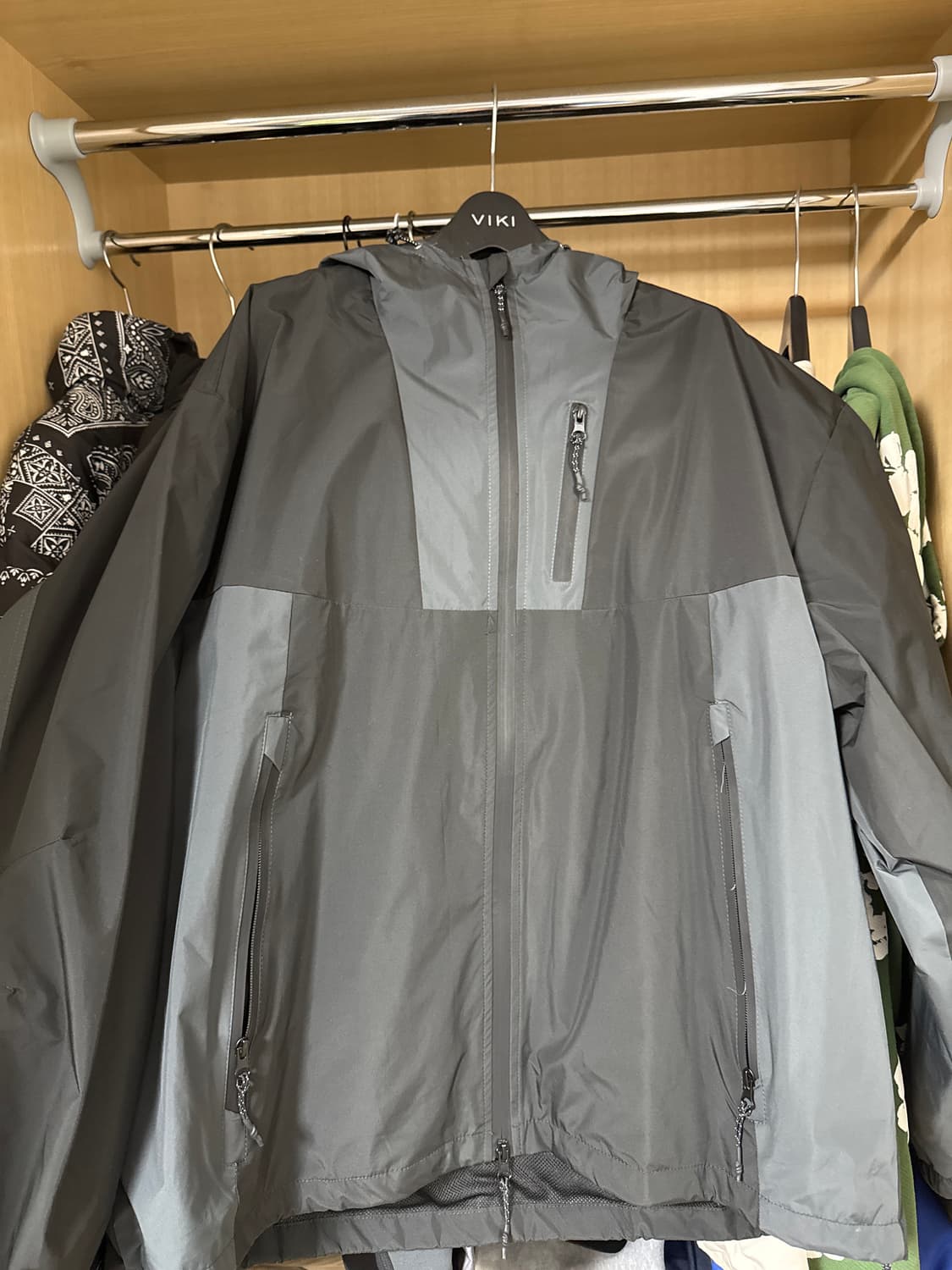 디미트리블랙 바람막이 상품이미지1