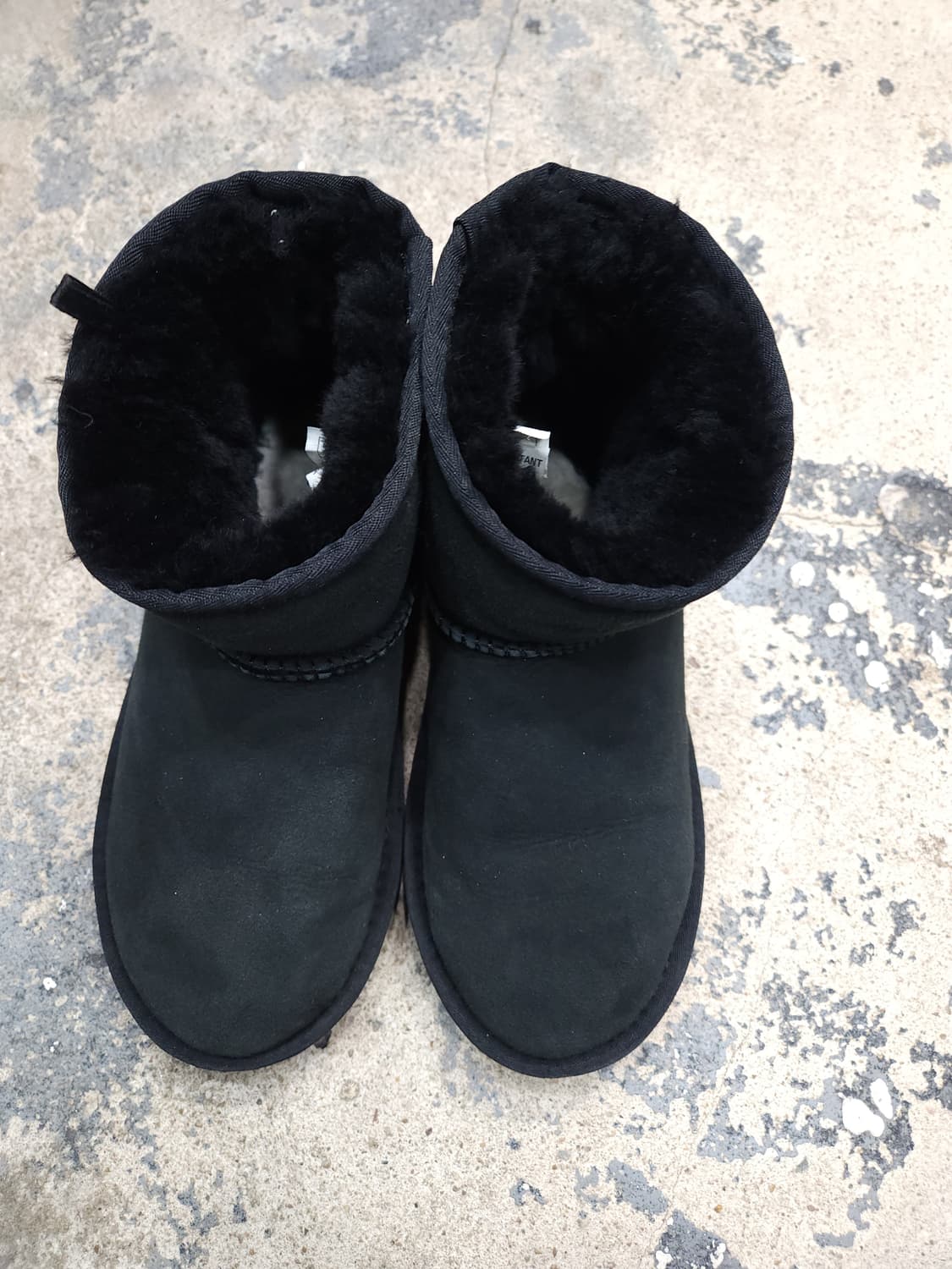 어그 블랙 클래식 부츠 230mm

 상품이미지3