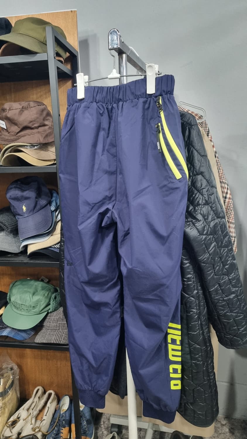 뉴에라 트레이닝바지 허리 (s)27~29적당 남녀공용 2번착용 상품이미지2