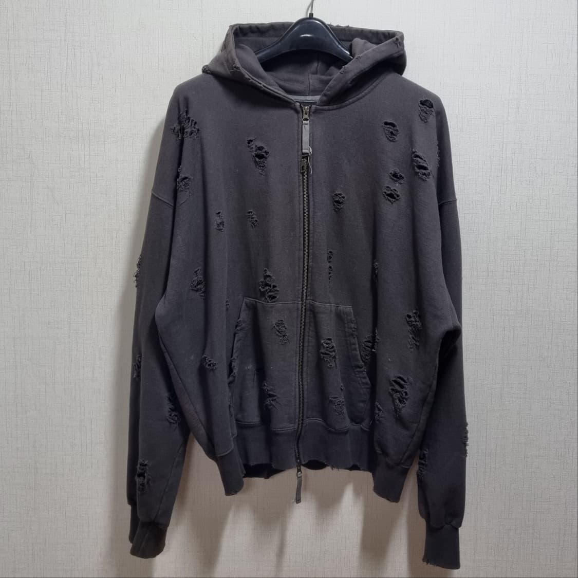 1사이즈 언더마이카 데미지 후드집업 23fw 상품이미지1