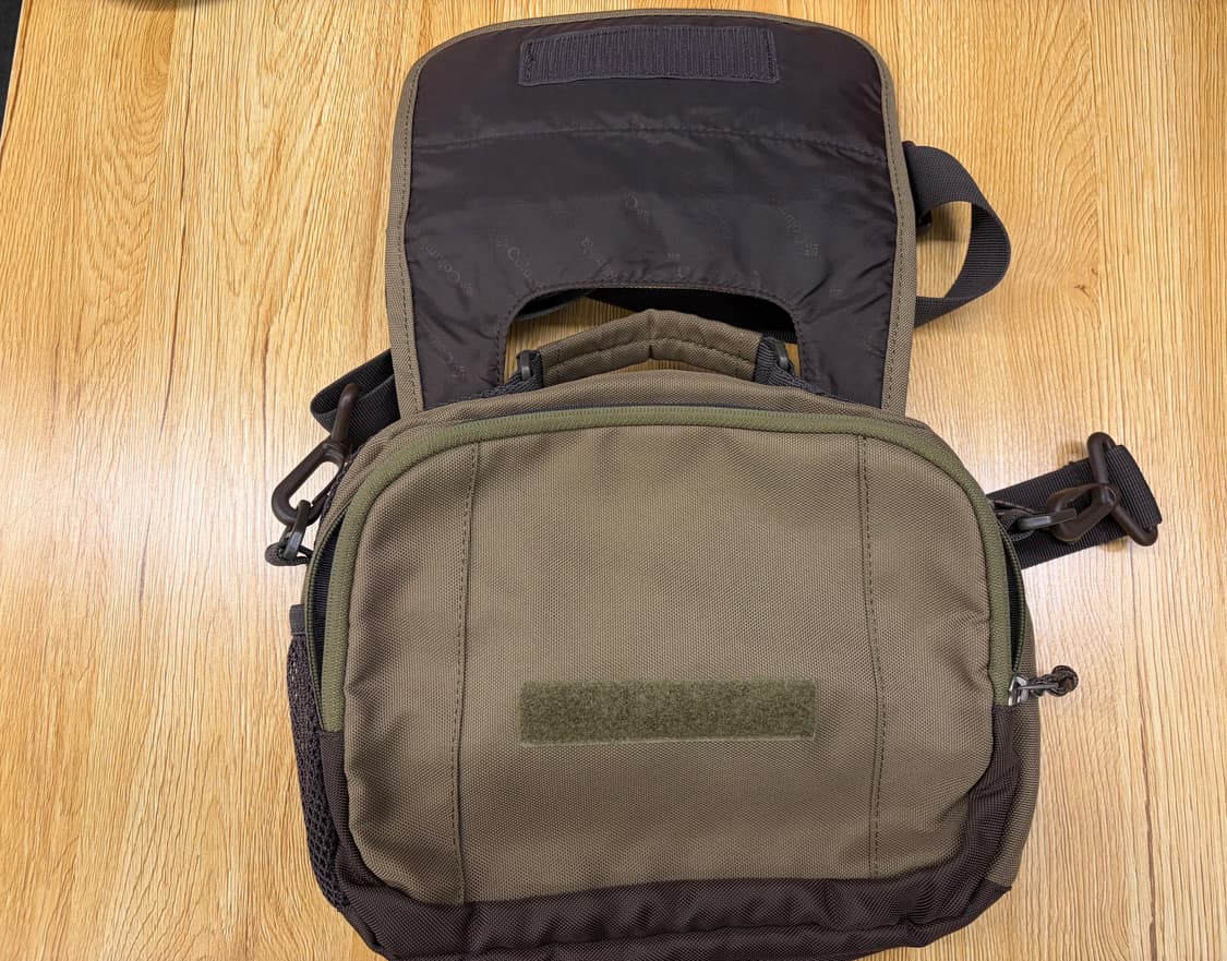 컬럼비아 크로스백 카키 상품이미지3