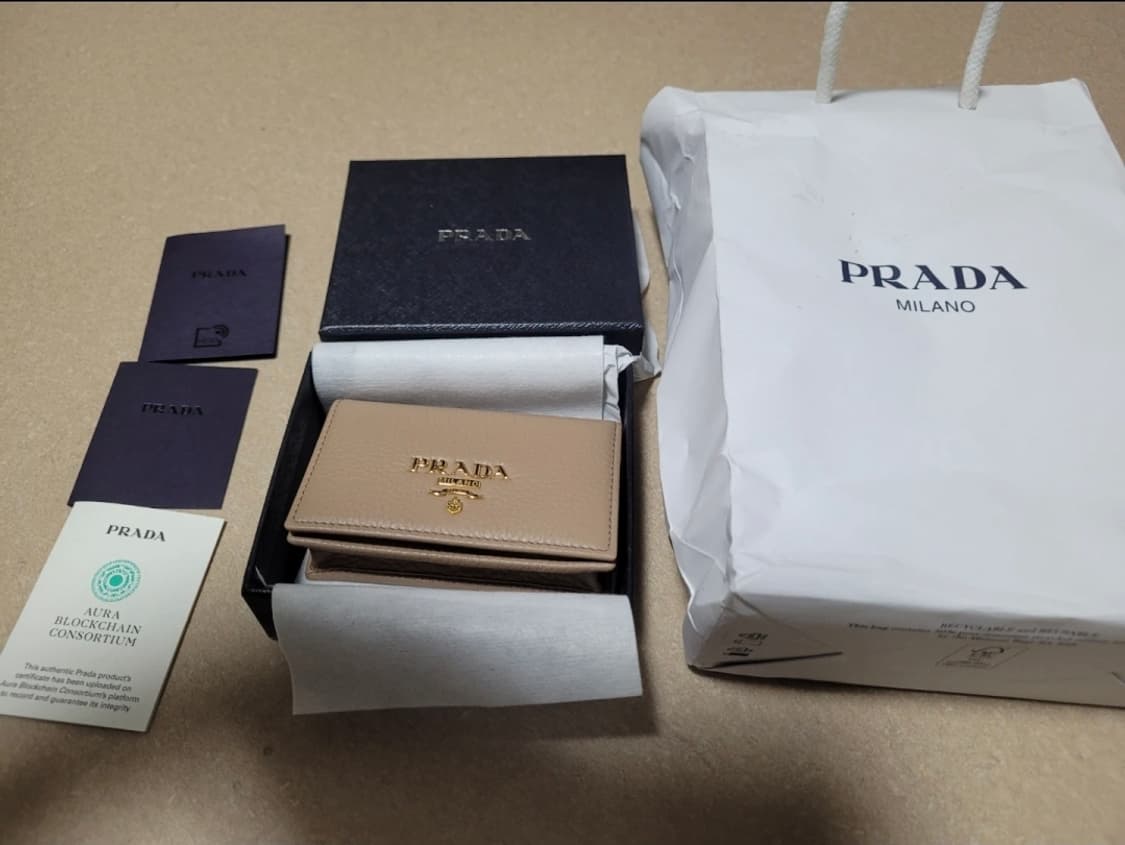 프라다 카드지갑 베이지(새상품) 상품이미지2