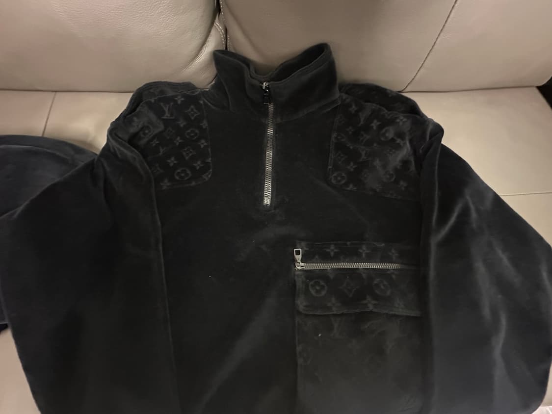 루이비통 모노그램 벨벳 셋업 상품이미지1