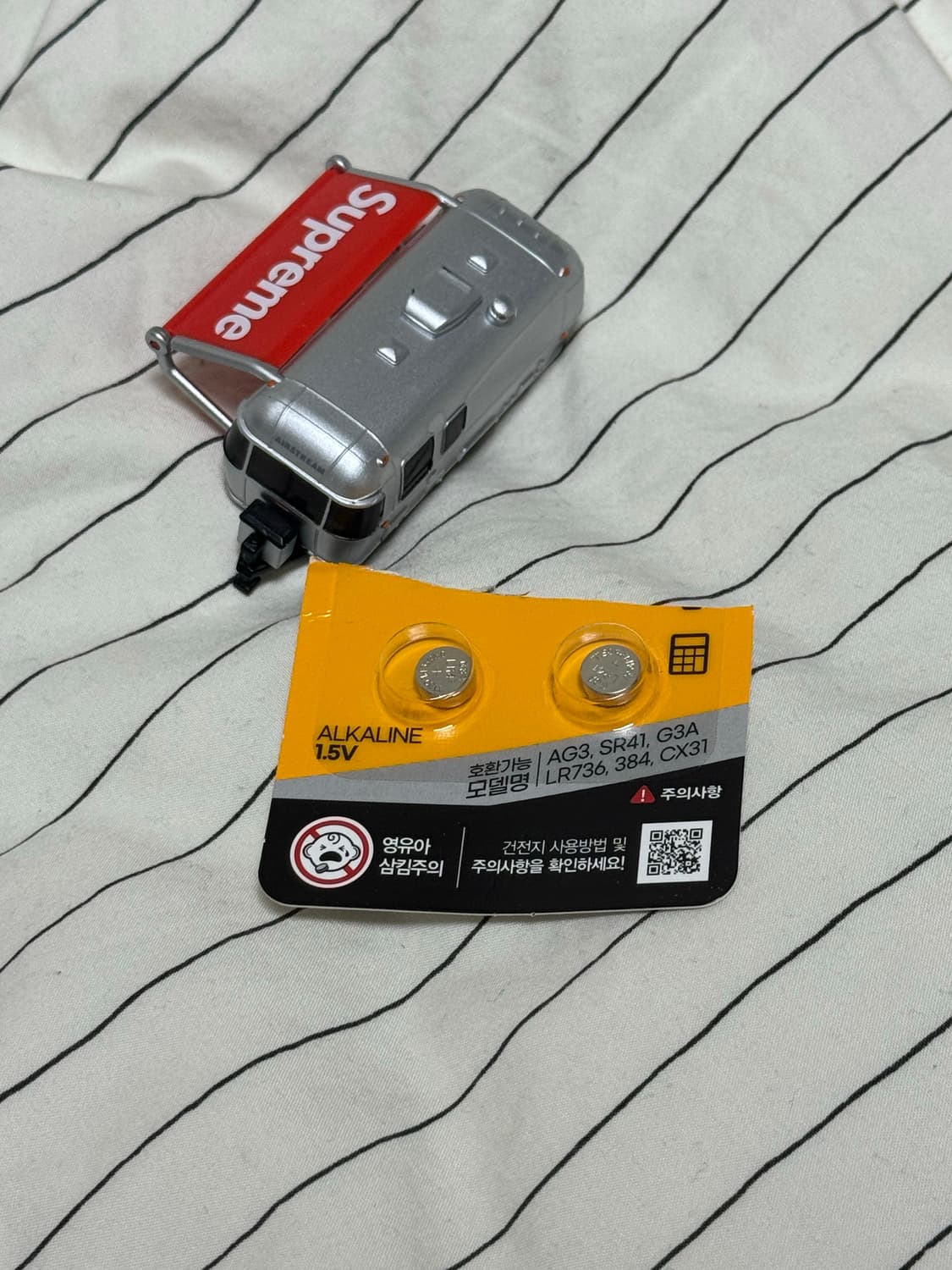 [개봉상품] 슈프림 가챠 턴테이블, 캠핑카 상품이미지5