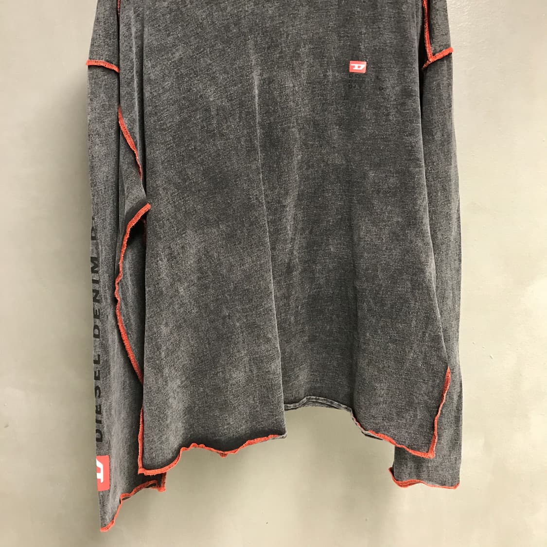 디젤 피그먼트 긴팔 티셔츠 XL 상품이미지3
