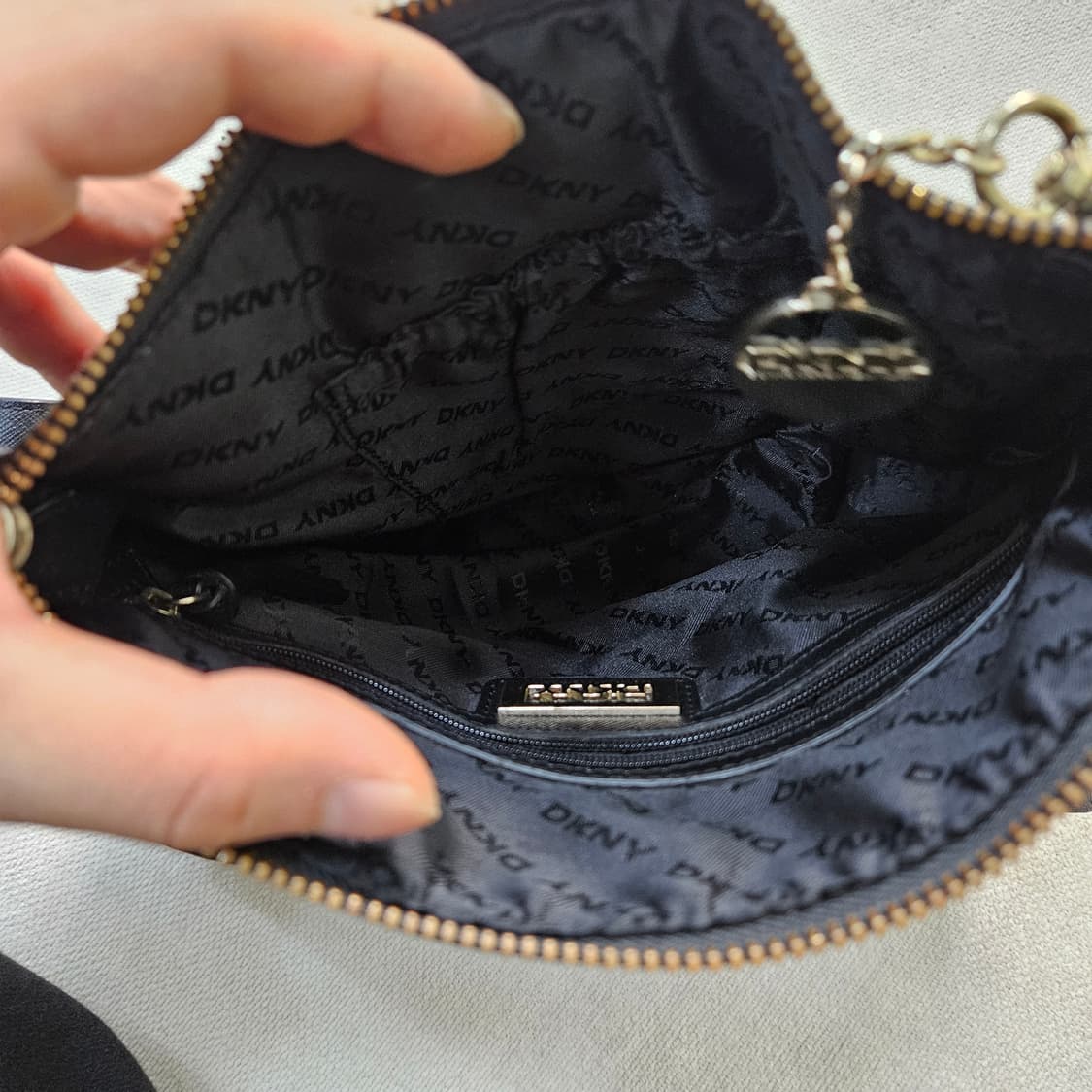 F 닥스 블랙 크로스백 0409Y 상품이미지3