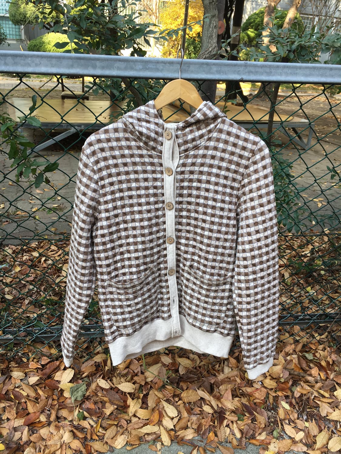 브라운 체크 누빔 후드 가디건 상품이미지1