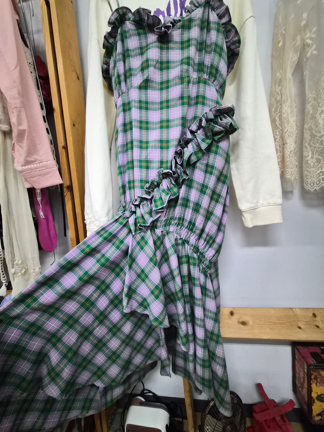 올리브데 올리브 언발 프릴 원피스 상품이미지6