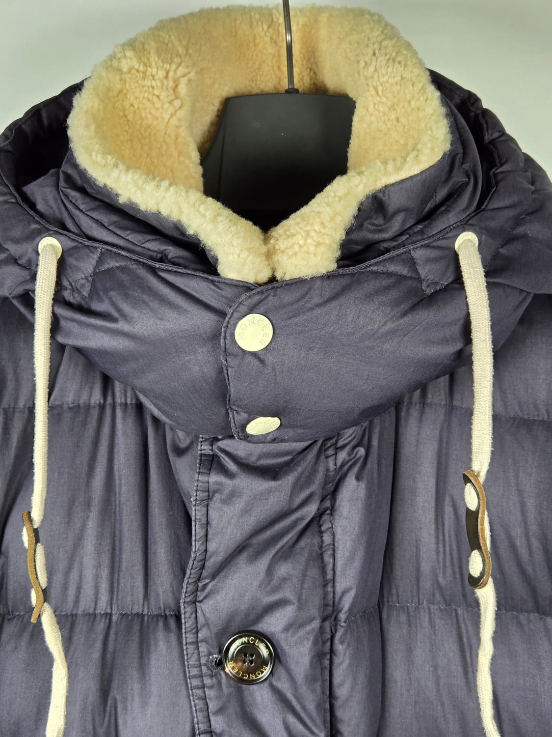 몽클레어 x 아미 올랜드 양털카라 후드패딩 상품이미지2