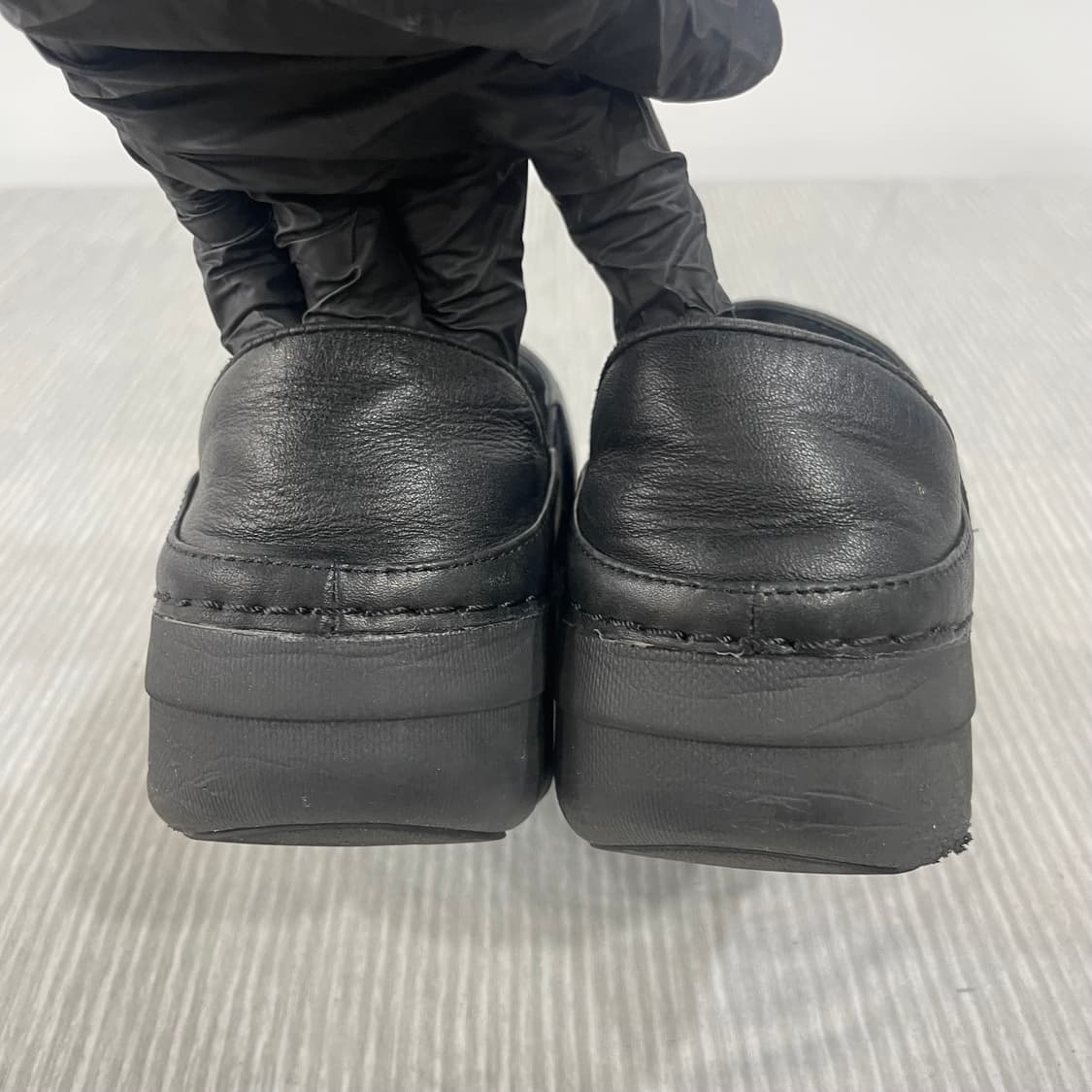 921) FitFlop 핏플랍 레더 슬립온 슈즈 235mm 상품이미지4