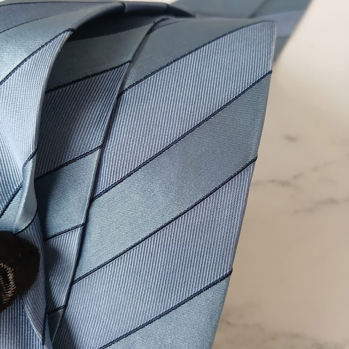 휴고보스 실크 블루 스트라이프 넥타이 9cm A~B등급 E892
 상품이미지7