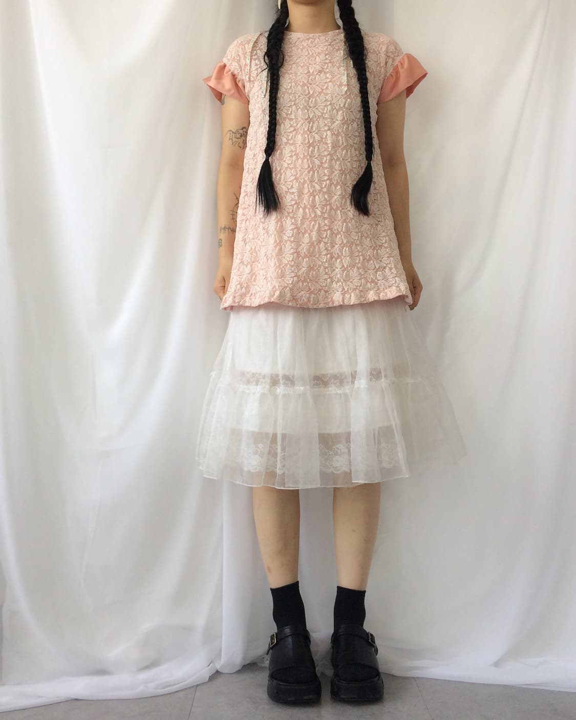 Lace flare blouse 상품이미지1
