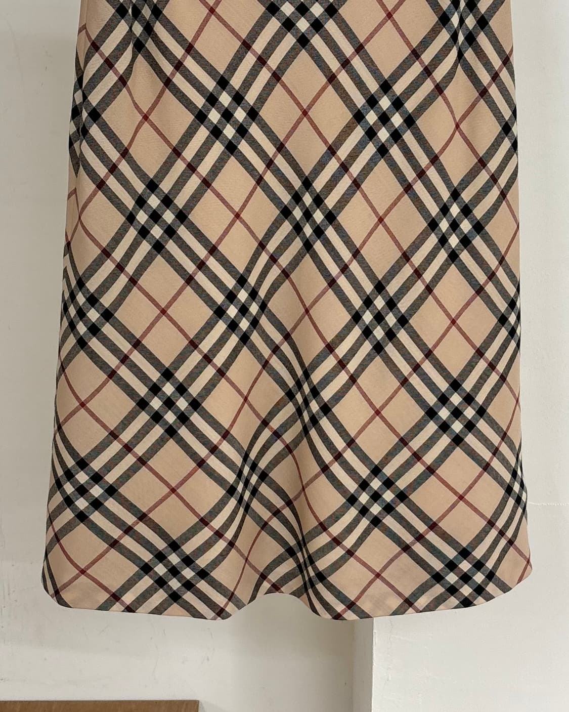 버버리 노바 체크 미디 스커트 상품이미지3