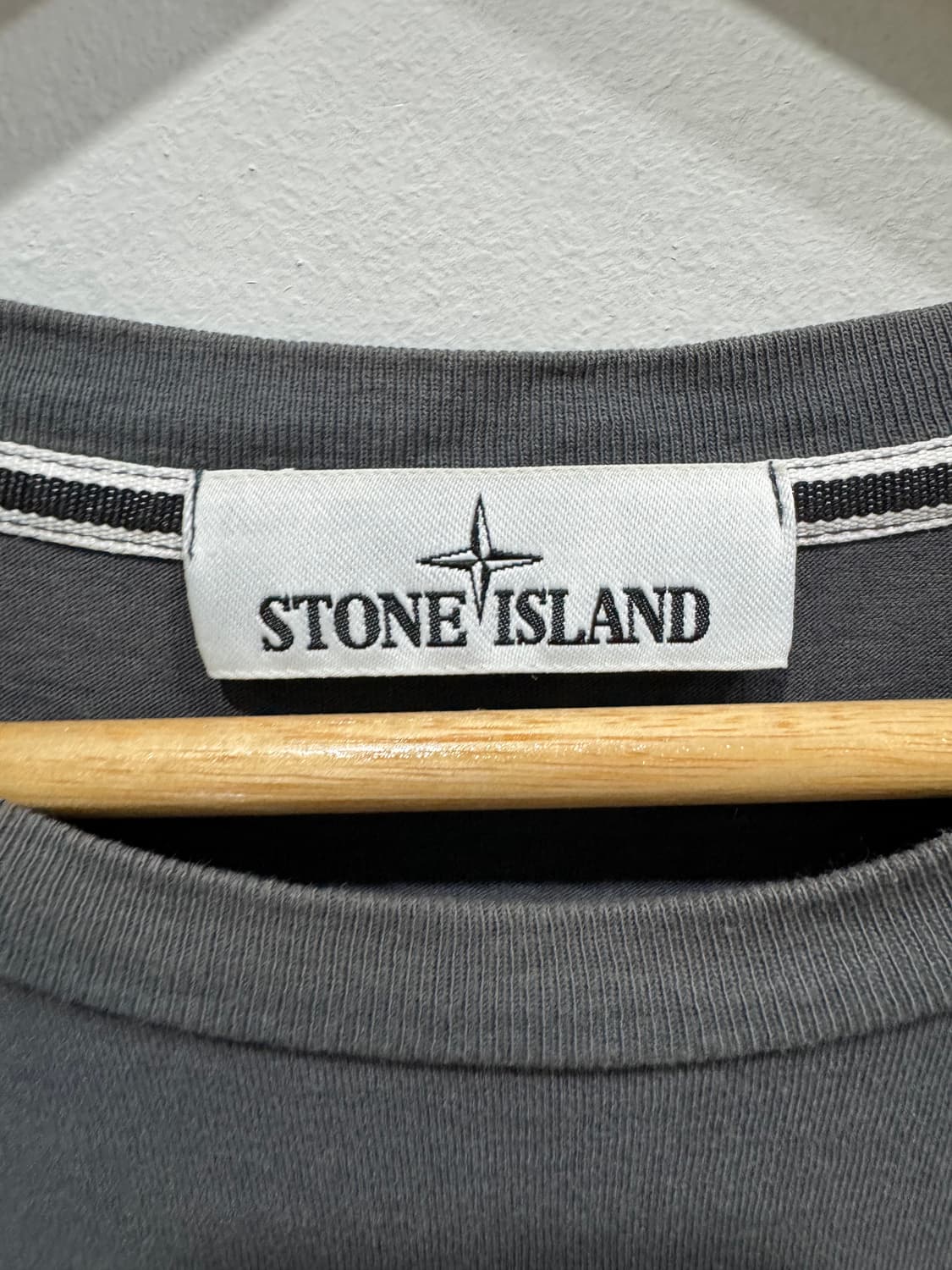 스톤아일랜드 반팔티 XL (차콜) 정품 상품이미지3