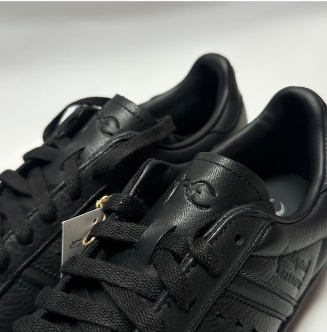 떠그다스 아디다스 x 떠그 클럽 슈퍼스타 빈티지 코어 블랙 280 상품이미지1