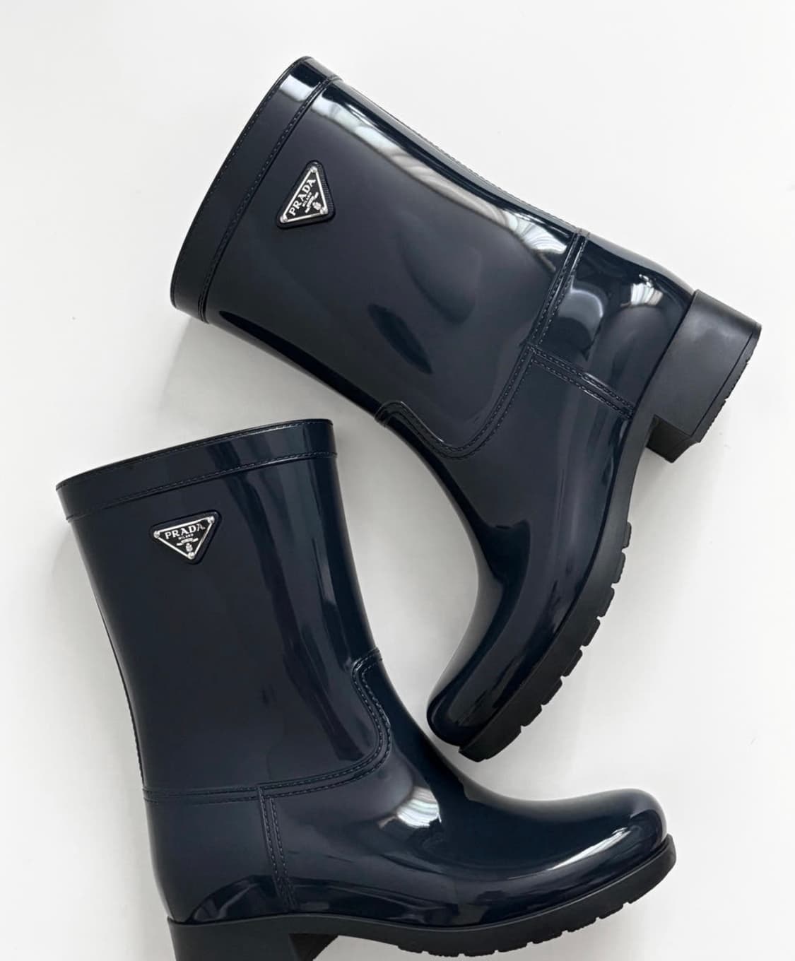 프라다 로고플레이드 네이비 레인부츠 38 (240) 상품이미지1