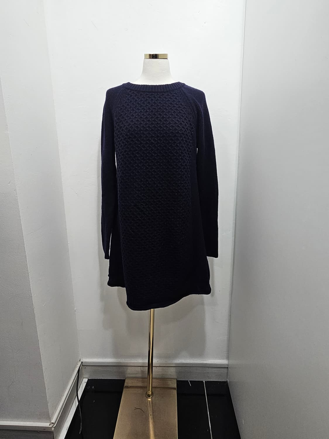 네이비 꽈배기 니트미디 지퍼 원피스 상품이미지1