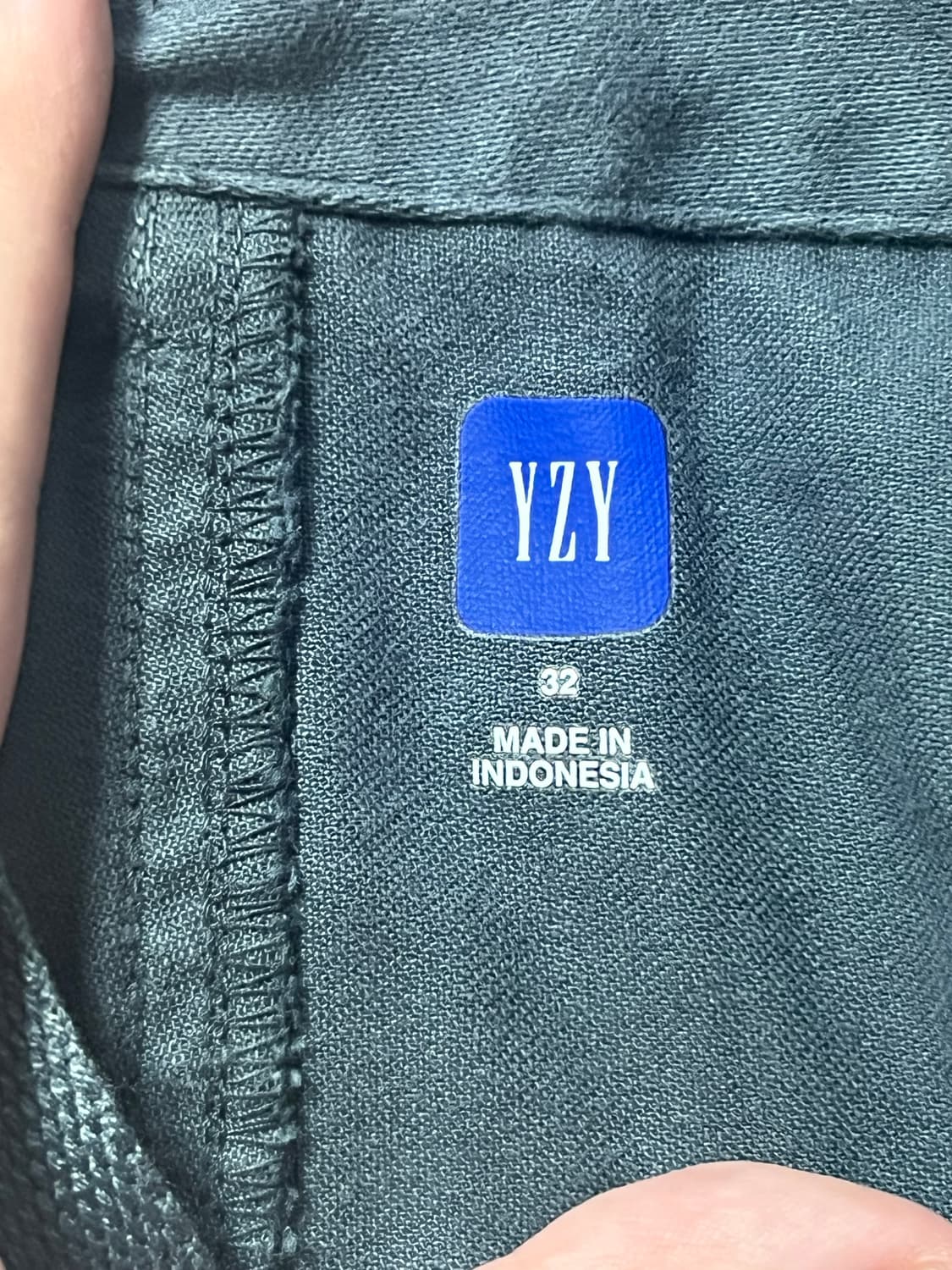 이지갭 발렌시아가 사틴 카고 다크 그린  상품이미지3