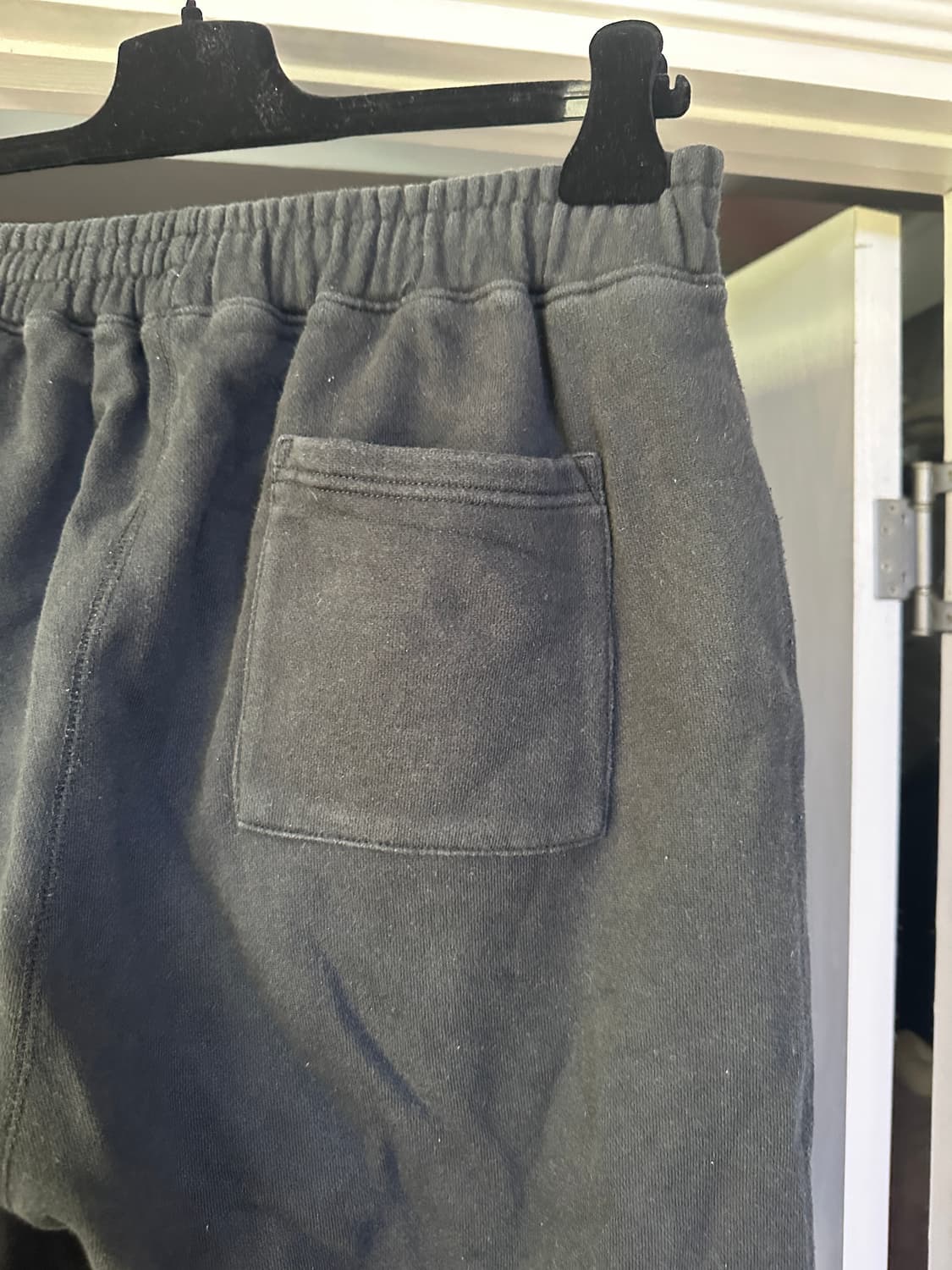 [L] 페이디드 블랙 헤비 코튼 스웨트 팬츠 상품이미지4