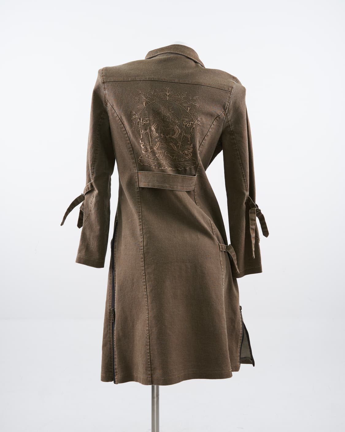 Ozz on 웨스텐 스트랩 부따 페인팅 원피스 상품이미지2