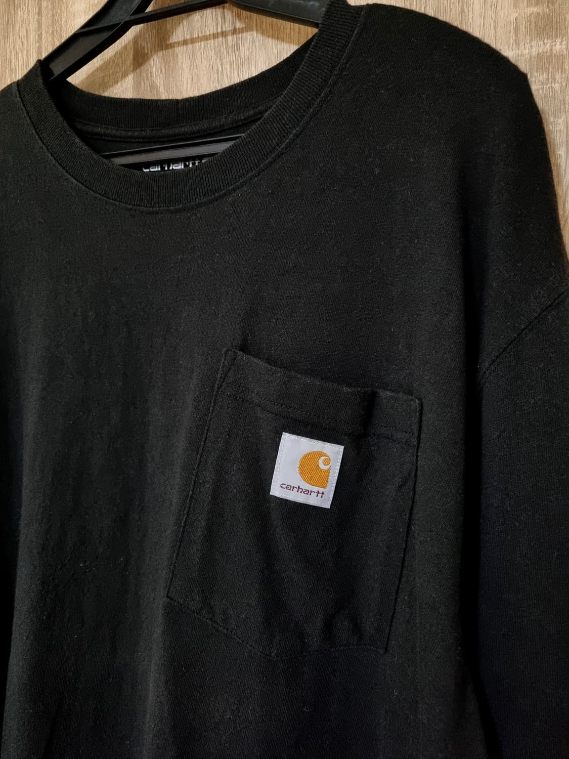 칼하트 포켓 긴팔 티셔츠 상품이미지2