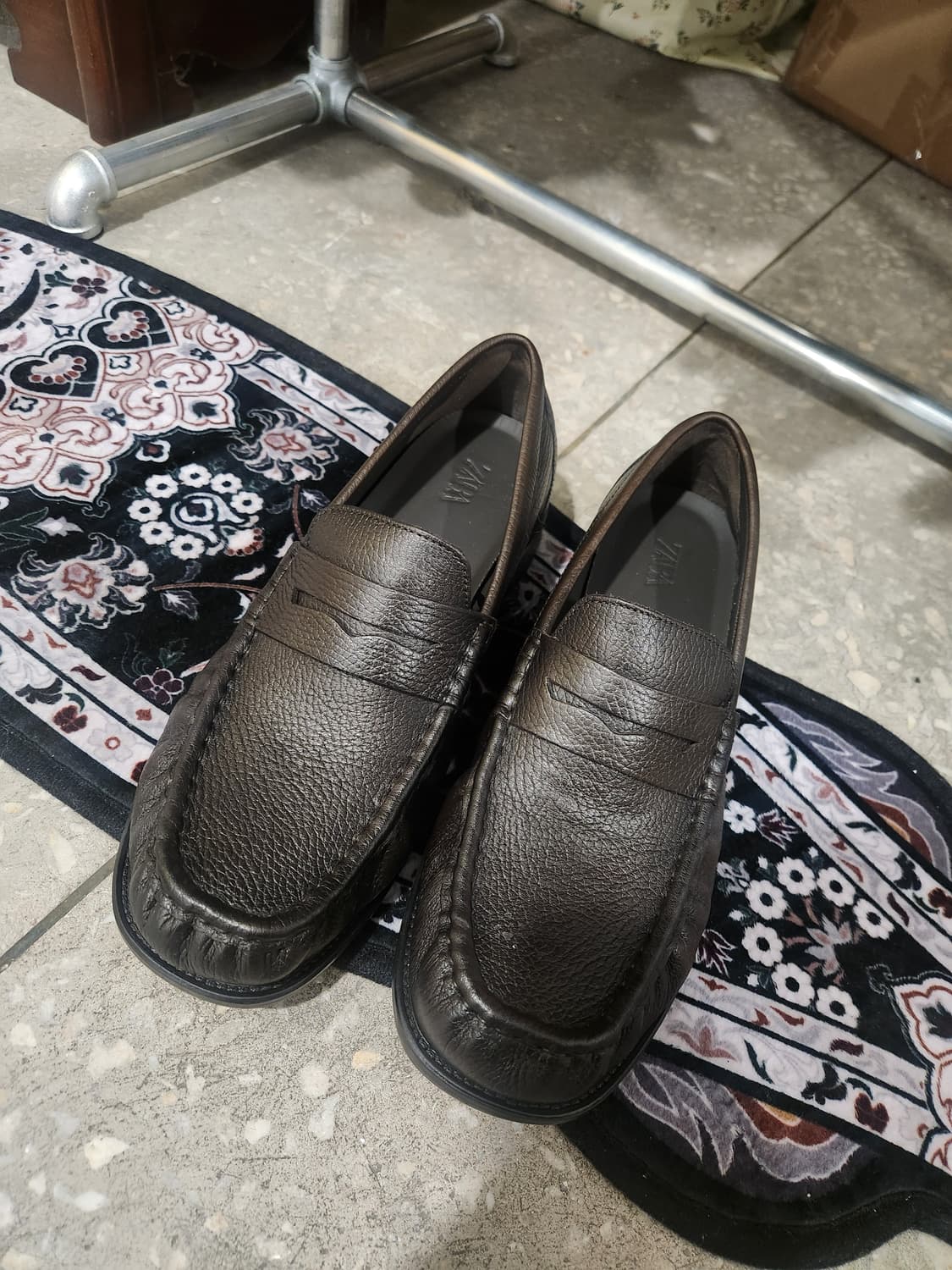 자라 리미티드 소가죽 로퍼 (42) 더로우 맛 상품이미지1