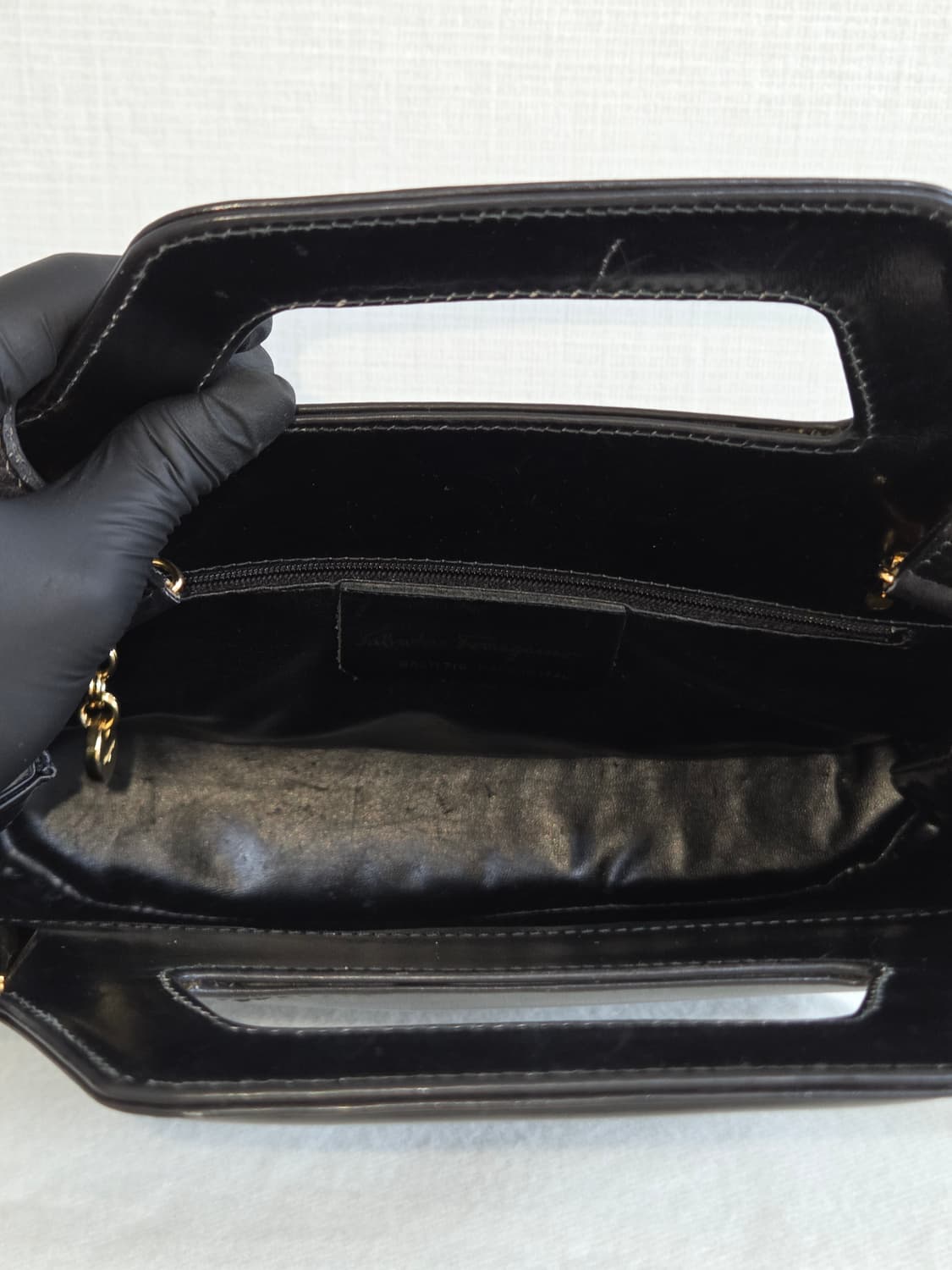 페라가모 완다백 블랙 금장 상품이미지5