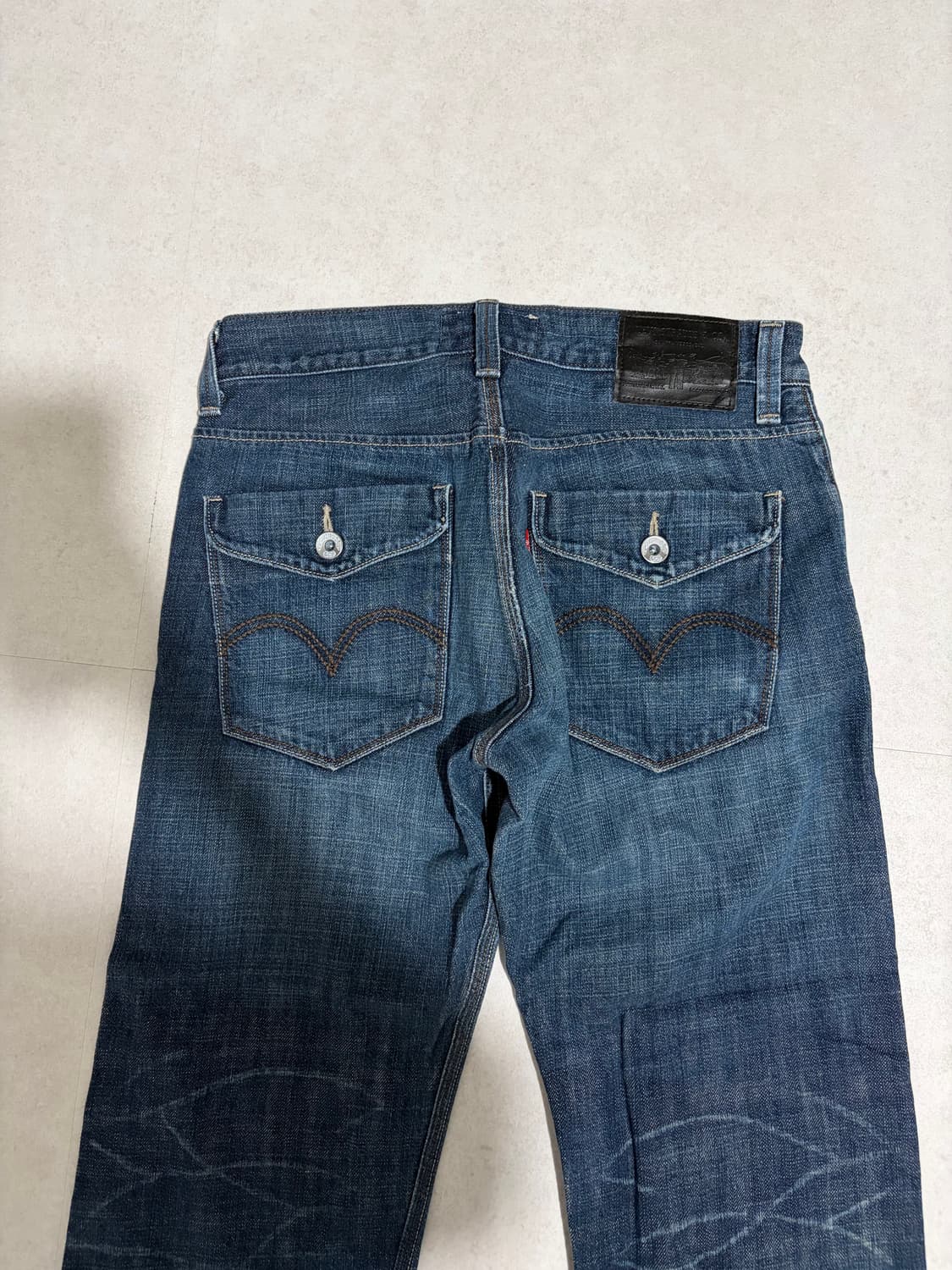 리바이스 올드스쿨 레더패치 오버 스트레이트진 32 상품이미지2