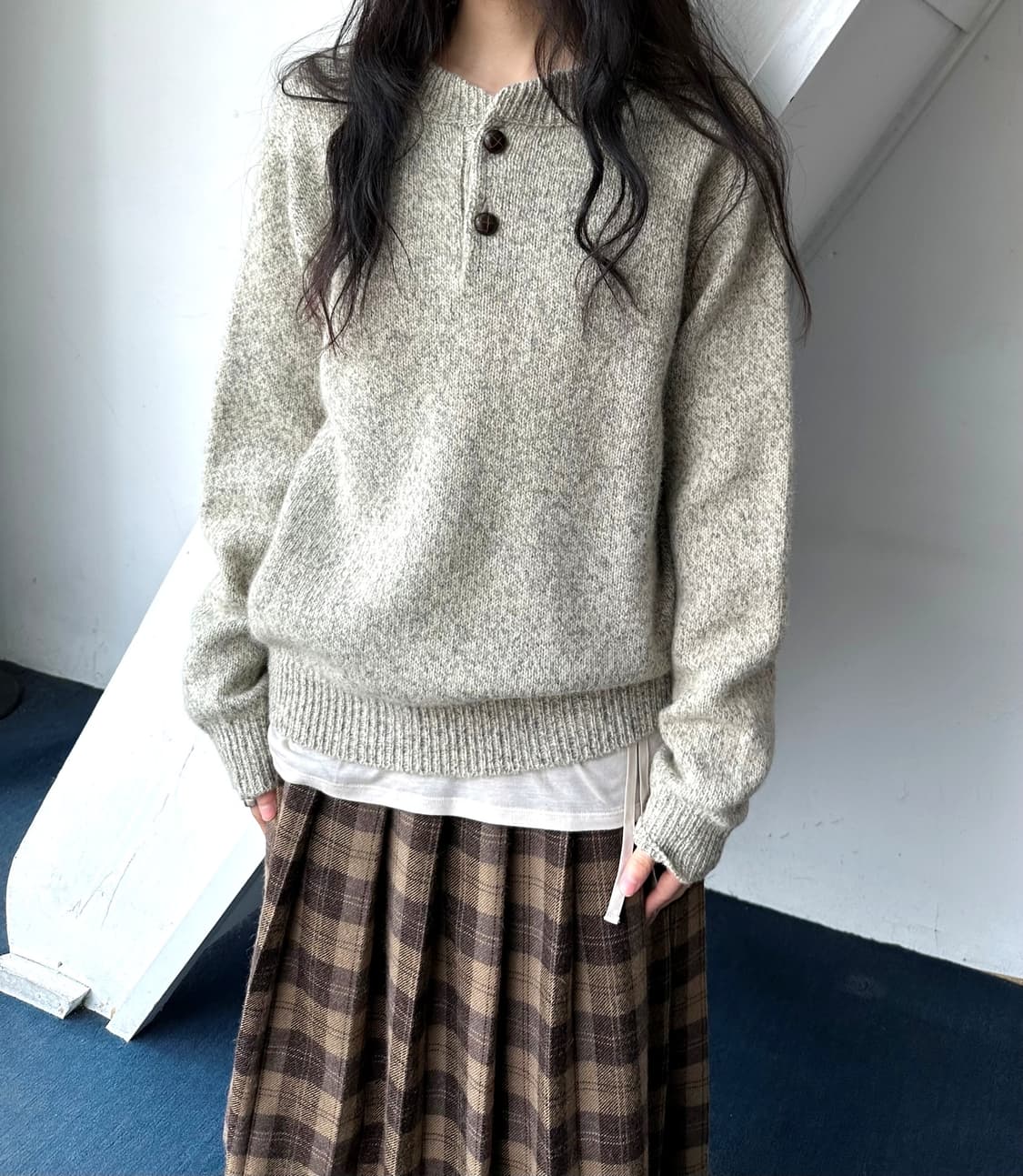 Patterned button neck heavy knit P/O 상품이미지9