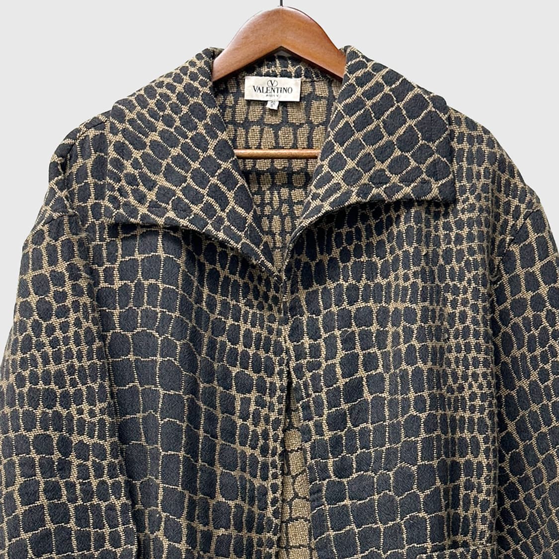 발렌티노 라나 울 100% 엘리게이터 크로커다일 패턴 오픈형 코트 상품이미지2