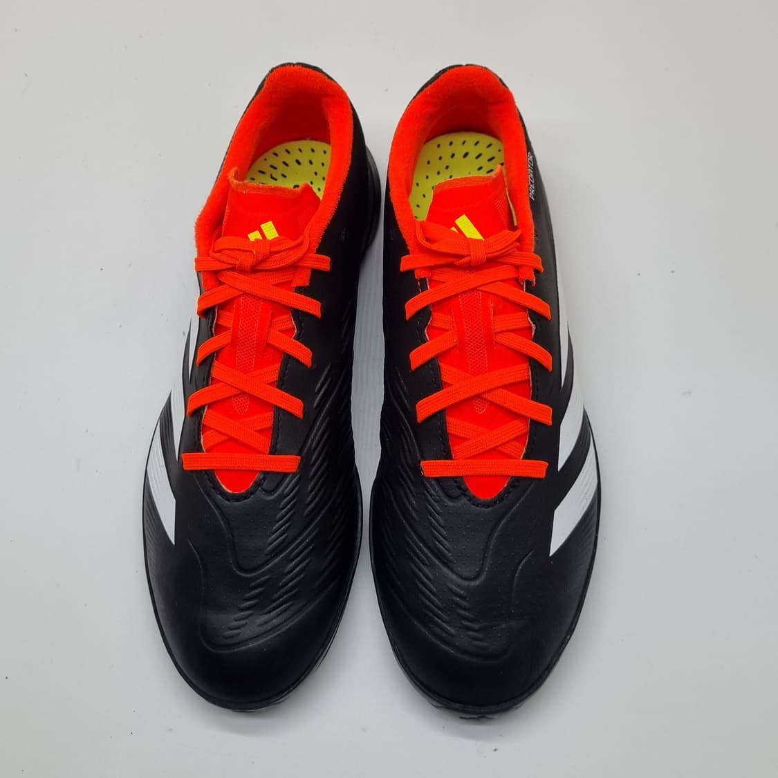 아디다스 프레데터24 풋살화240. 상품이미지2