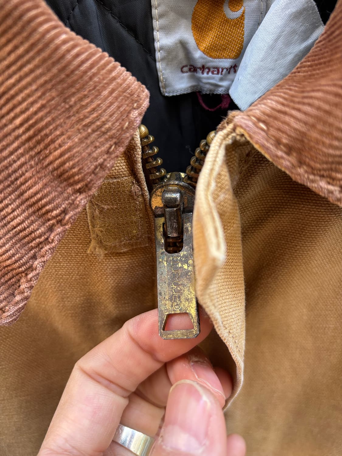 칼하트 j02 아크틱 트레디셔널 자켓 상품이미지4