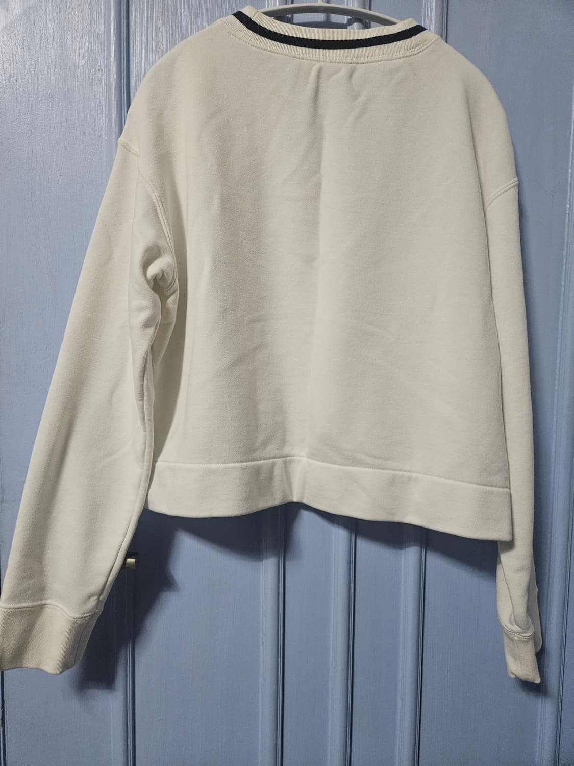 아디다스 트레포일 크롭 맨투맨 화이트 상품이미지2