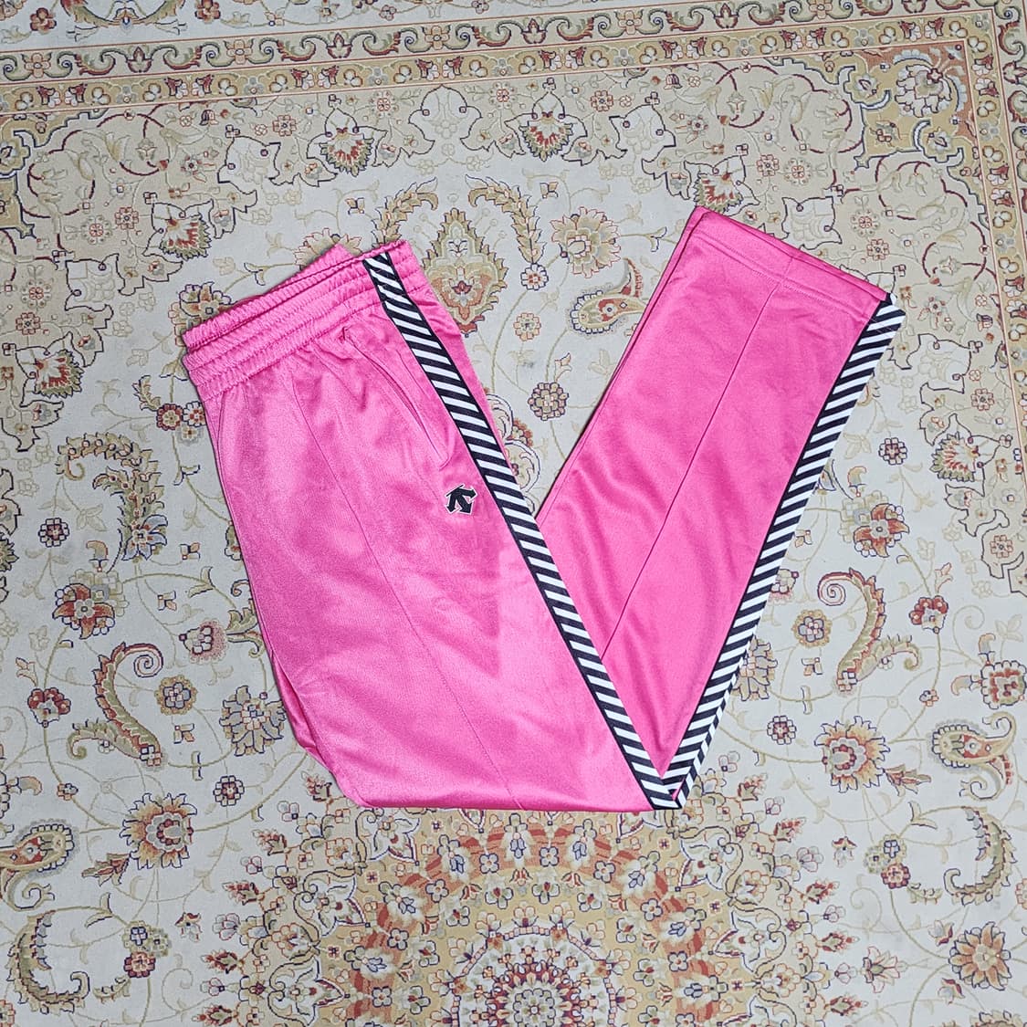 데상트 여성 핑크 트레이닝 팬츠
80 상품이미지1