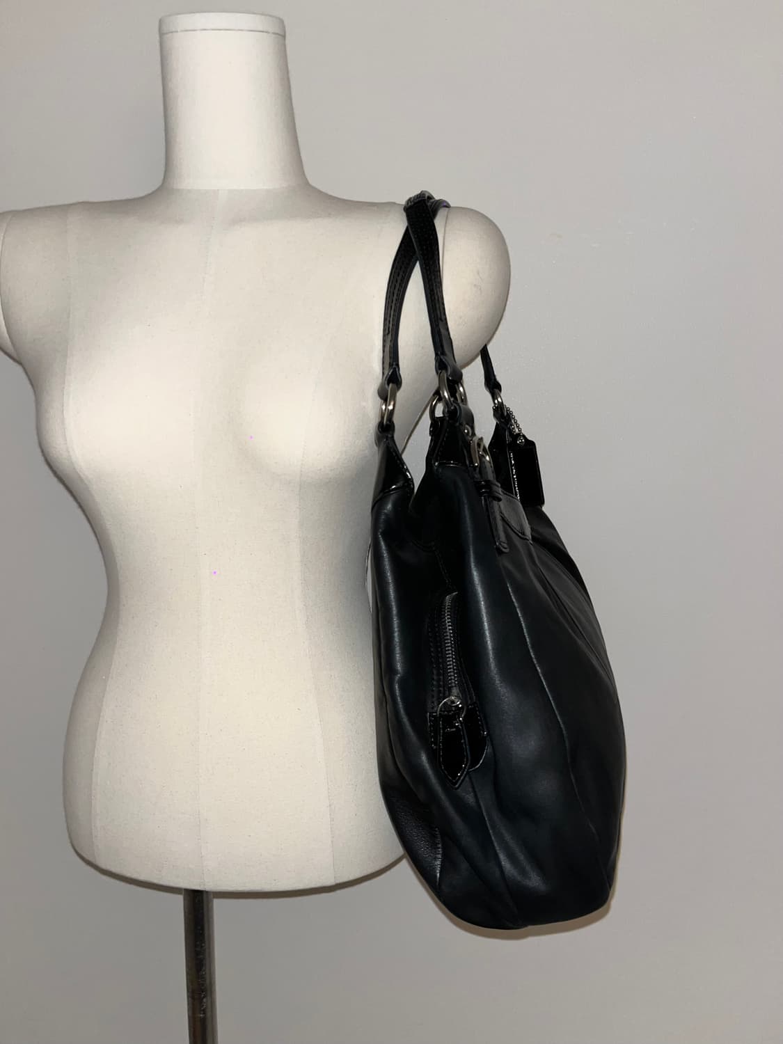 Coach All Black Shoulder bag 상품이미지5