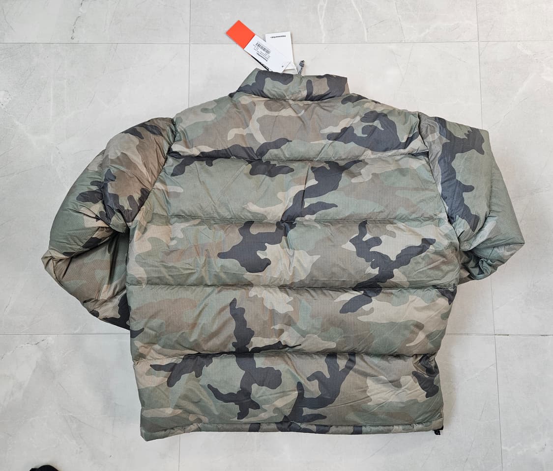 [S] 디스이즈네버댓 퍼텍스 리버시블 패딩 카모

새상품

사이즈: S 상품이미지3