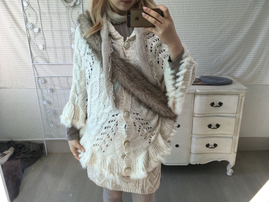 INGNI 아이보리 니트 후드 케이프 상품이미지1