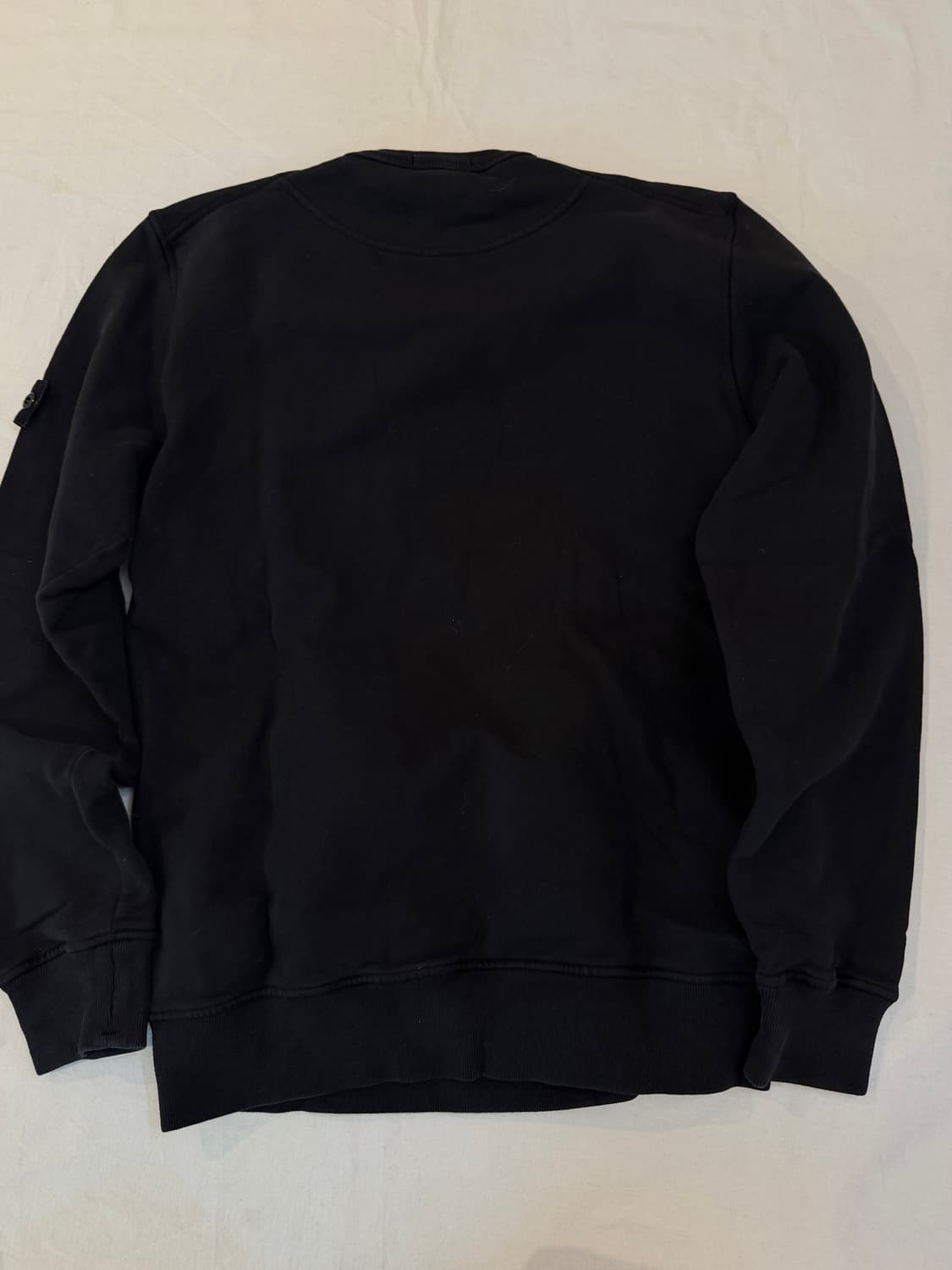 20FW 스톤아일랜드 와펜 크루넥 맨투맨블랙 상품이미지3