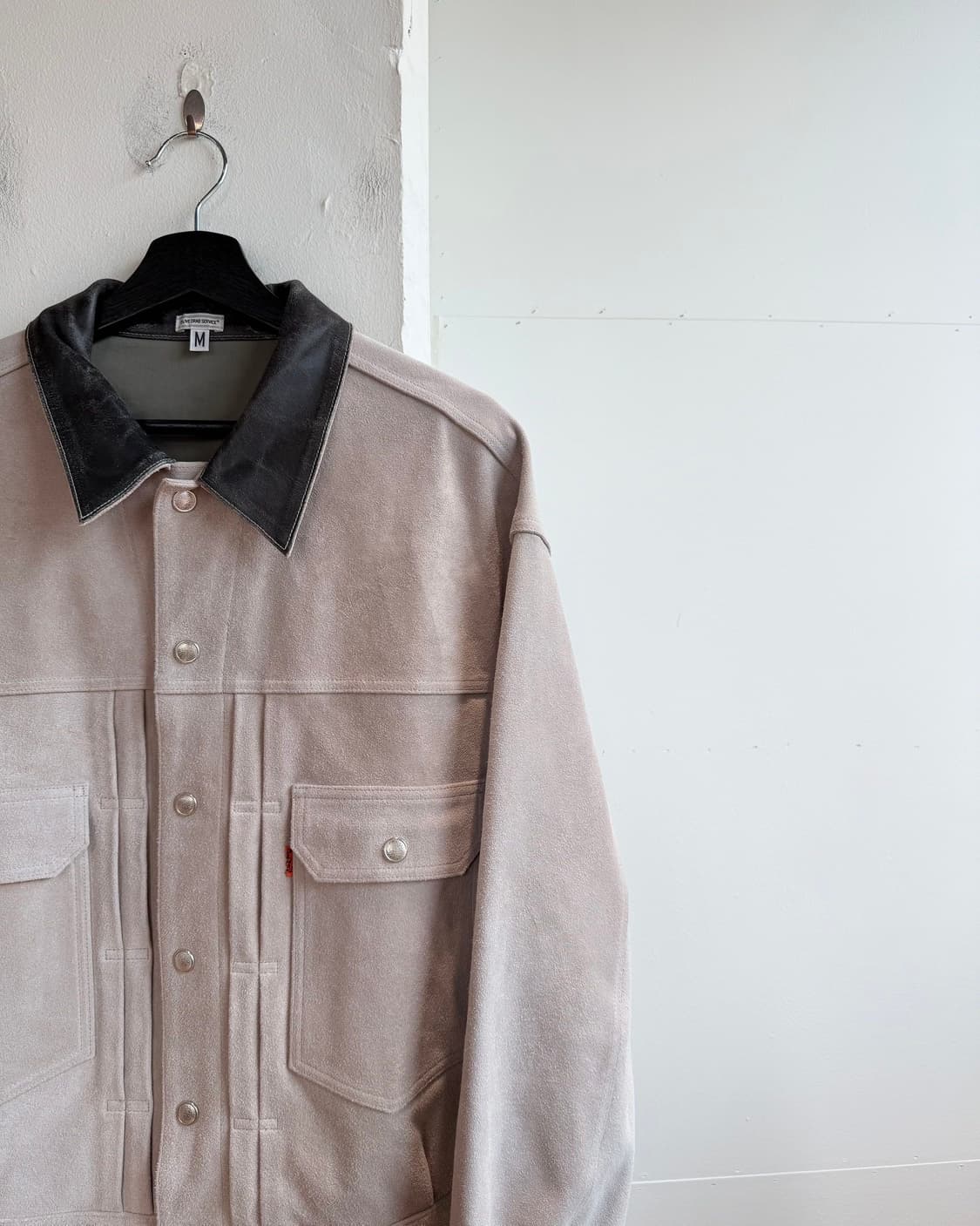 올리브 드랩 서비스 베이지 스웨이드 팻 트러커 자켓  상품이미지5