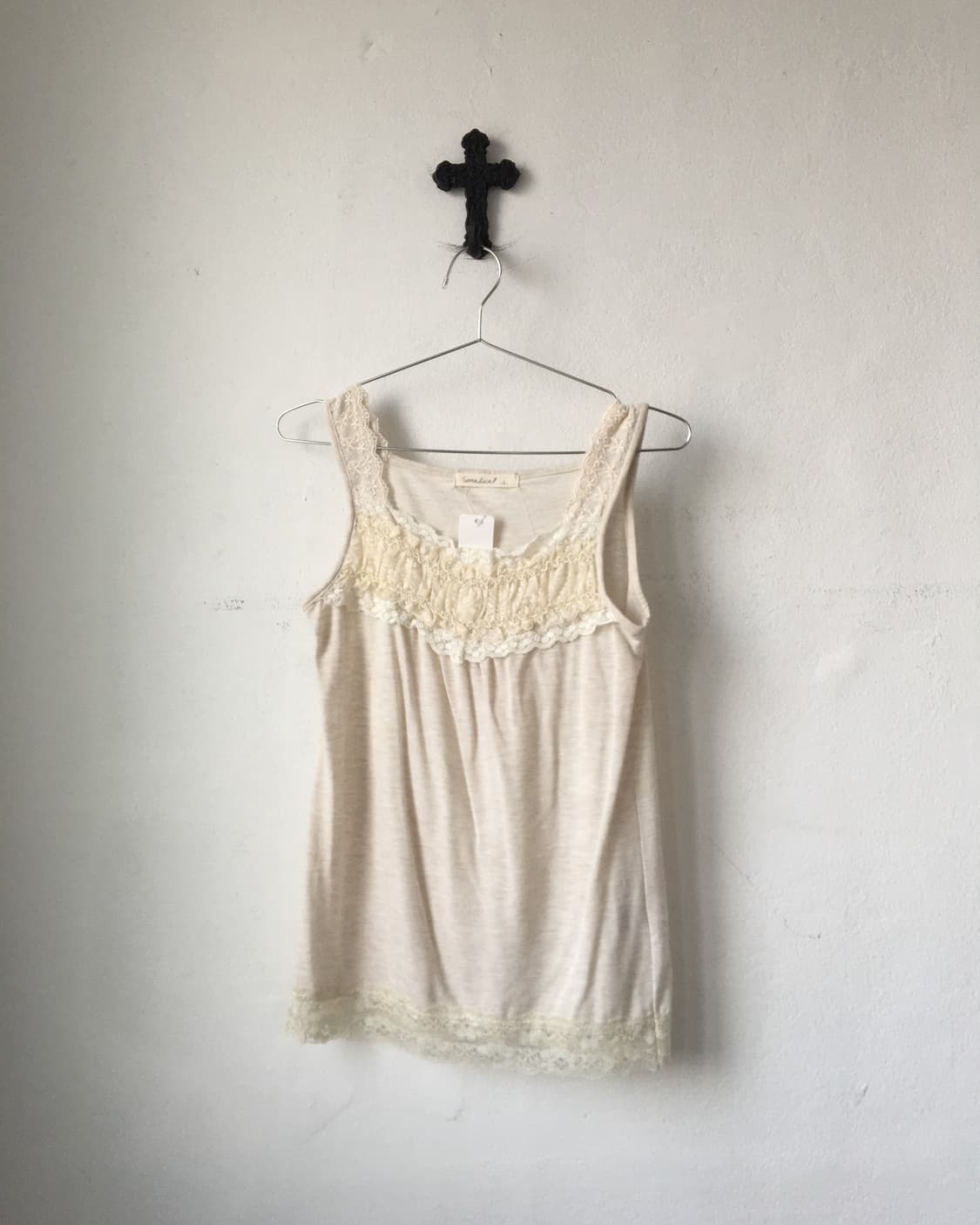 Lace point sleeveless 상품이미지1