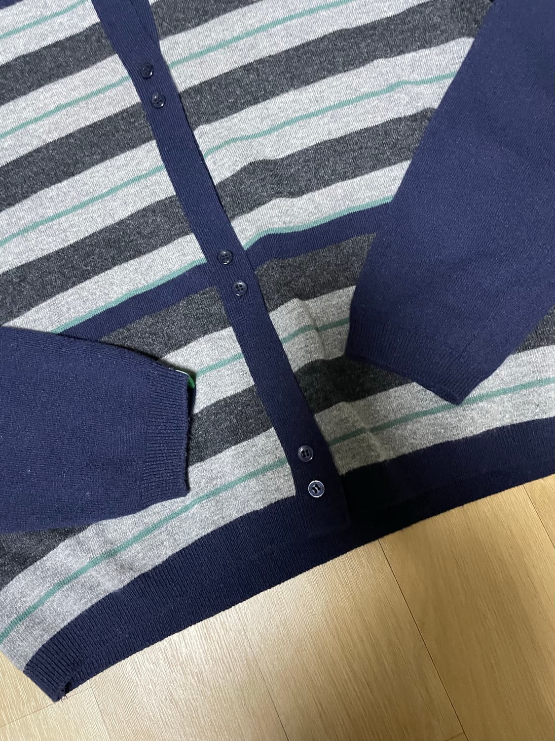 노컨텐츠 캐시미어 울 스트라이프 가디건 _ 네이비 상품이미지7
