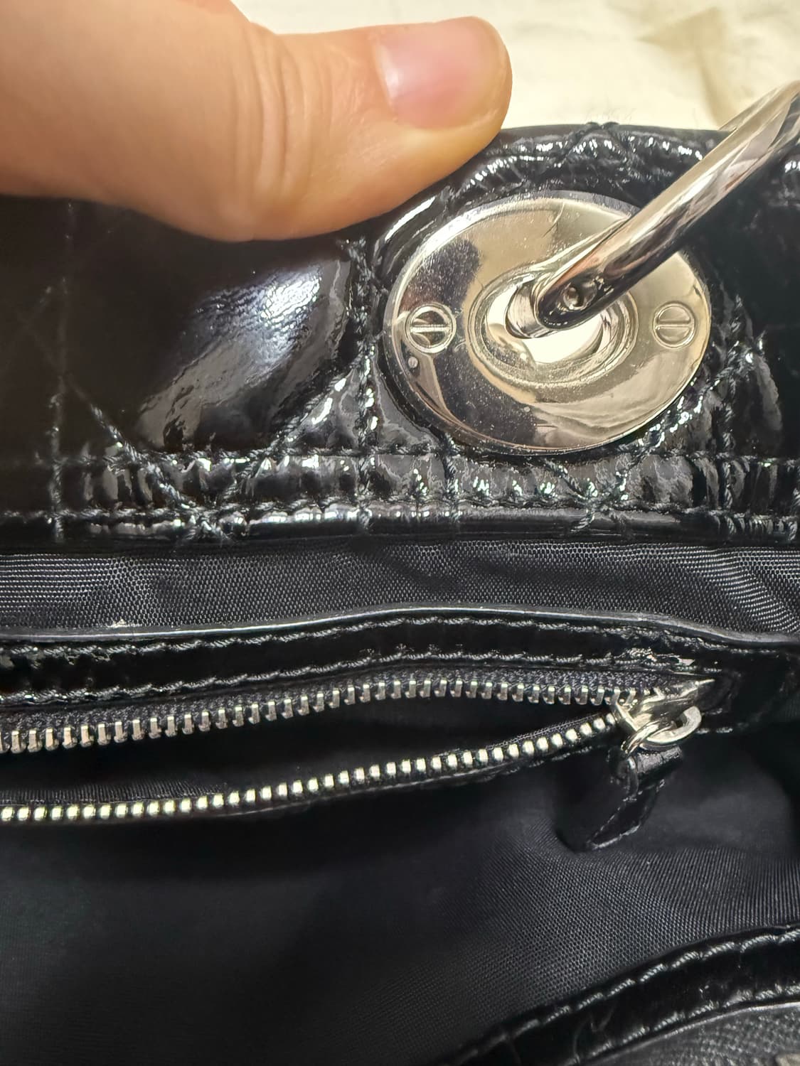 디올 까나쥬 패이던트 체인 숄더백 상품이미지8