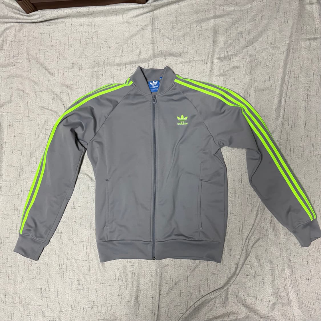 아디다스 xl 슈퍼스타 트랙탑 그레이 형광 져지 상품이미지1