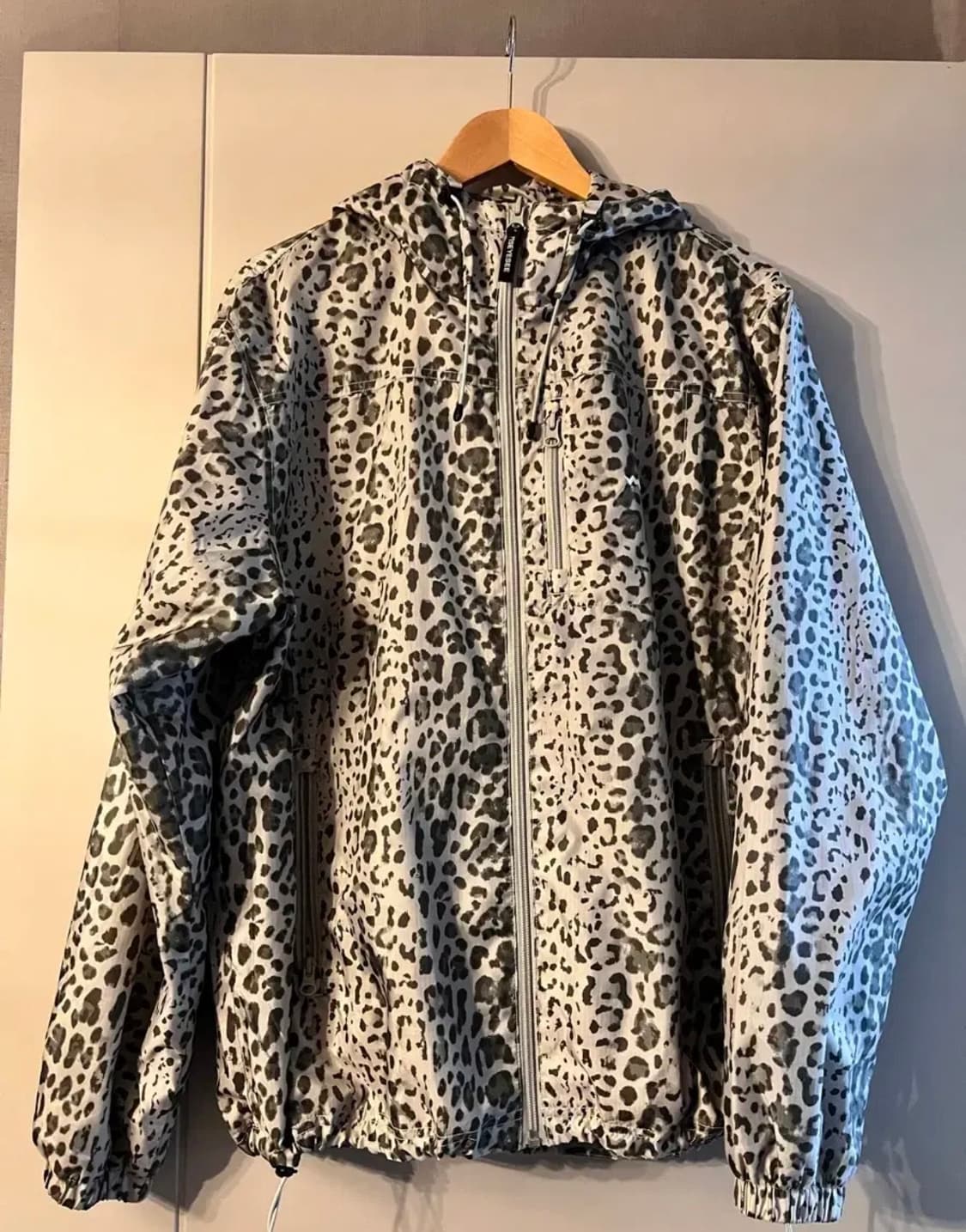 예스아이씨 레오파드 바람막이 Y.E.S Windbreaker 상품이미지1